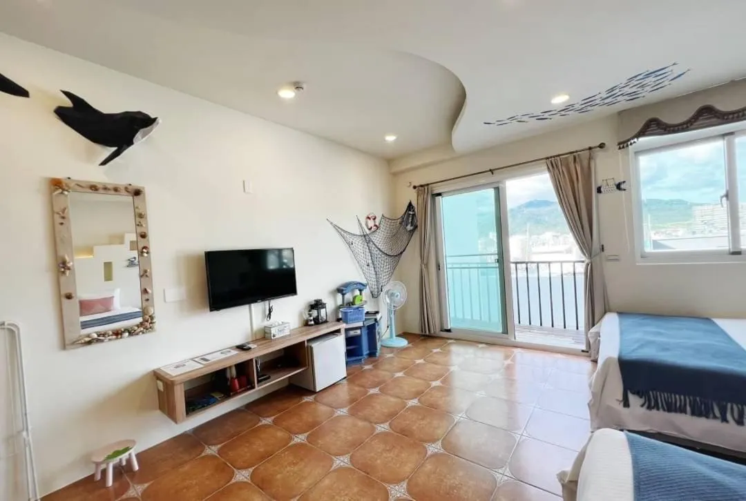 Bed in Sun Shine B&B