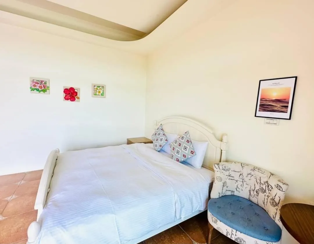 Bed in Sun Shine B&B