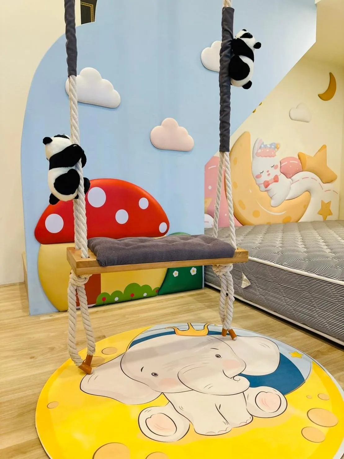 Bed in Sun Shine B&B