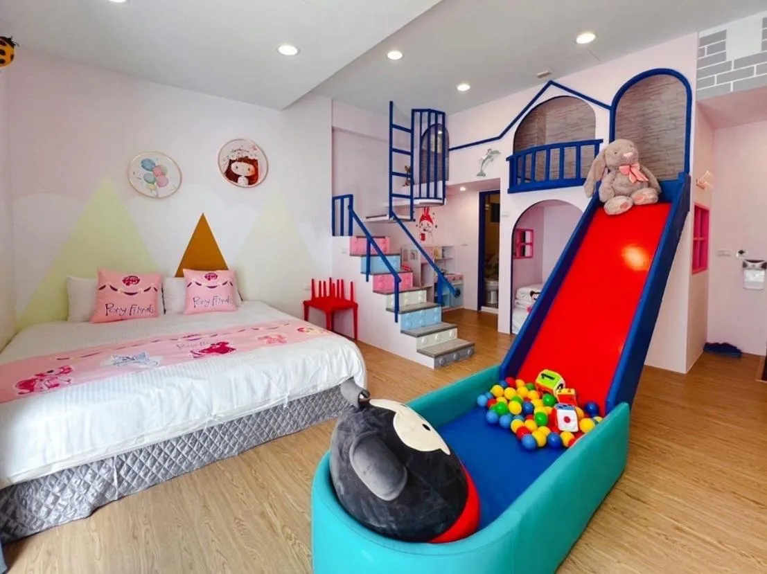 Bed in Sun Shine B&B