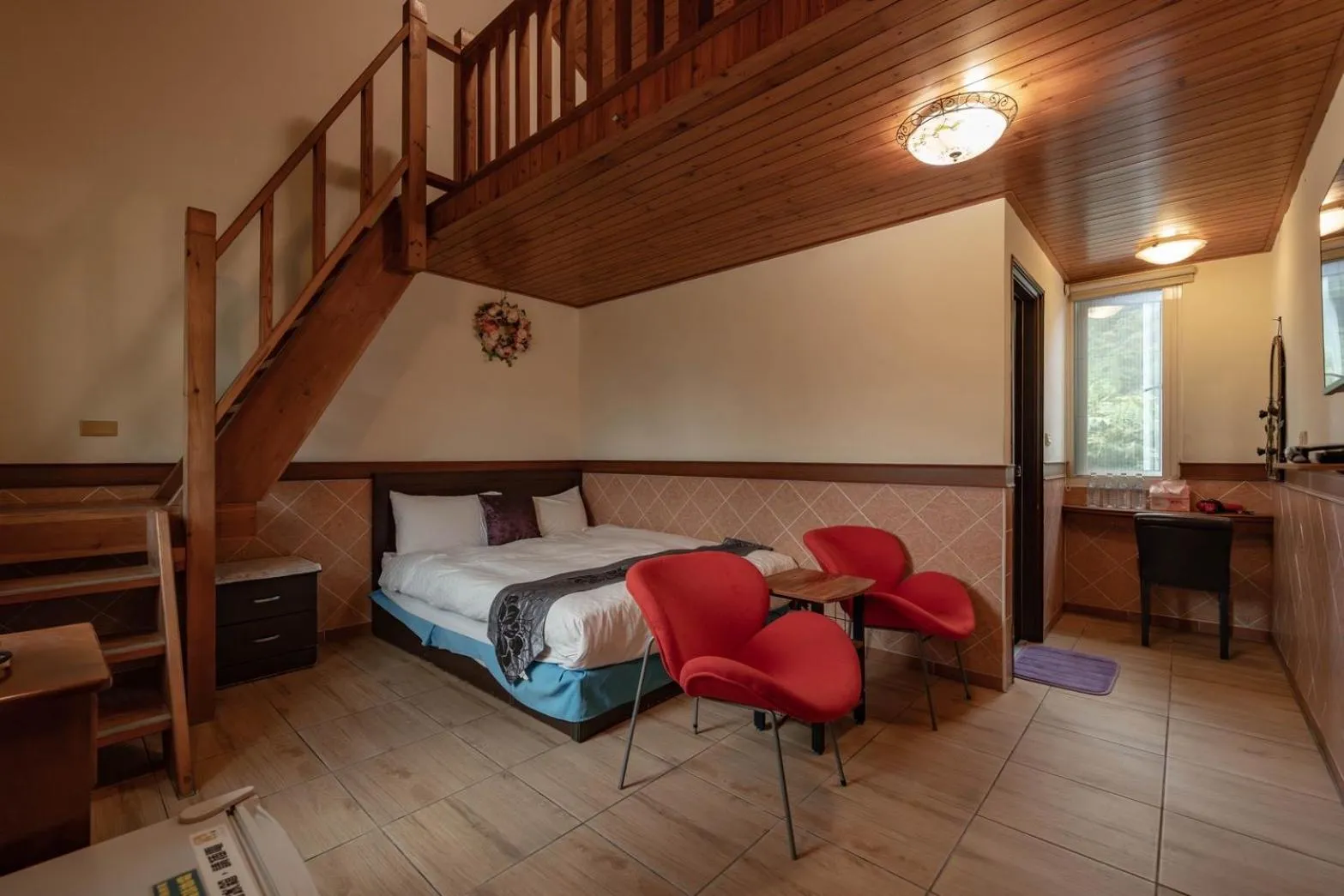 Photo of the whole room, Bed in Shan Tyi Homestay