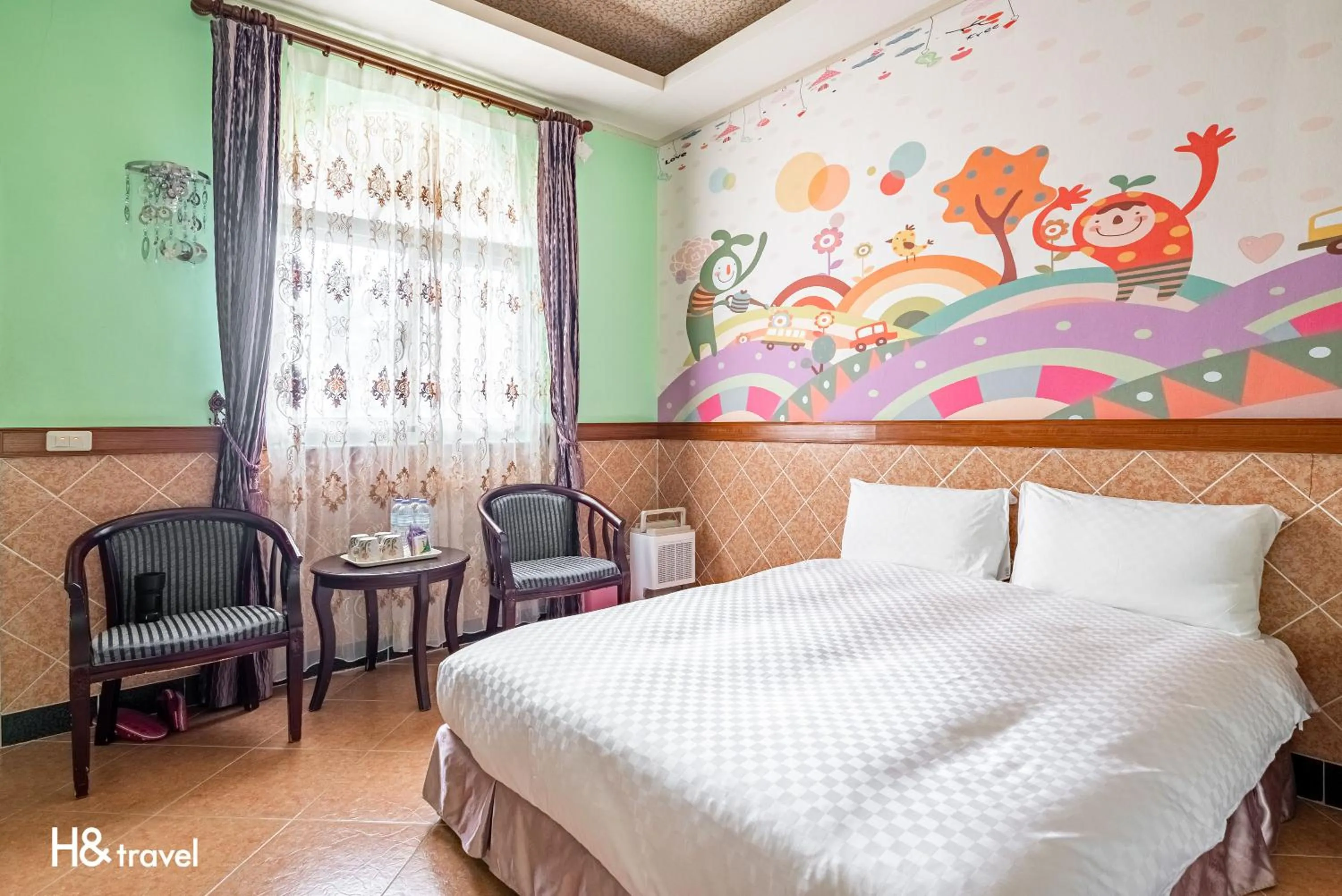 Photo of the whole room, Bed in Shan Tyi Homestay