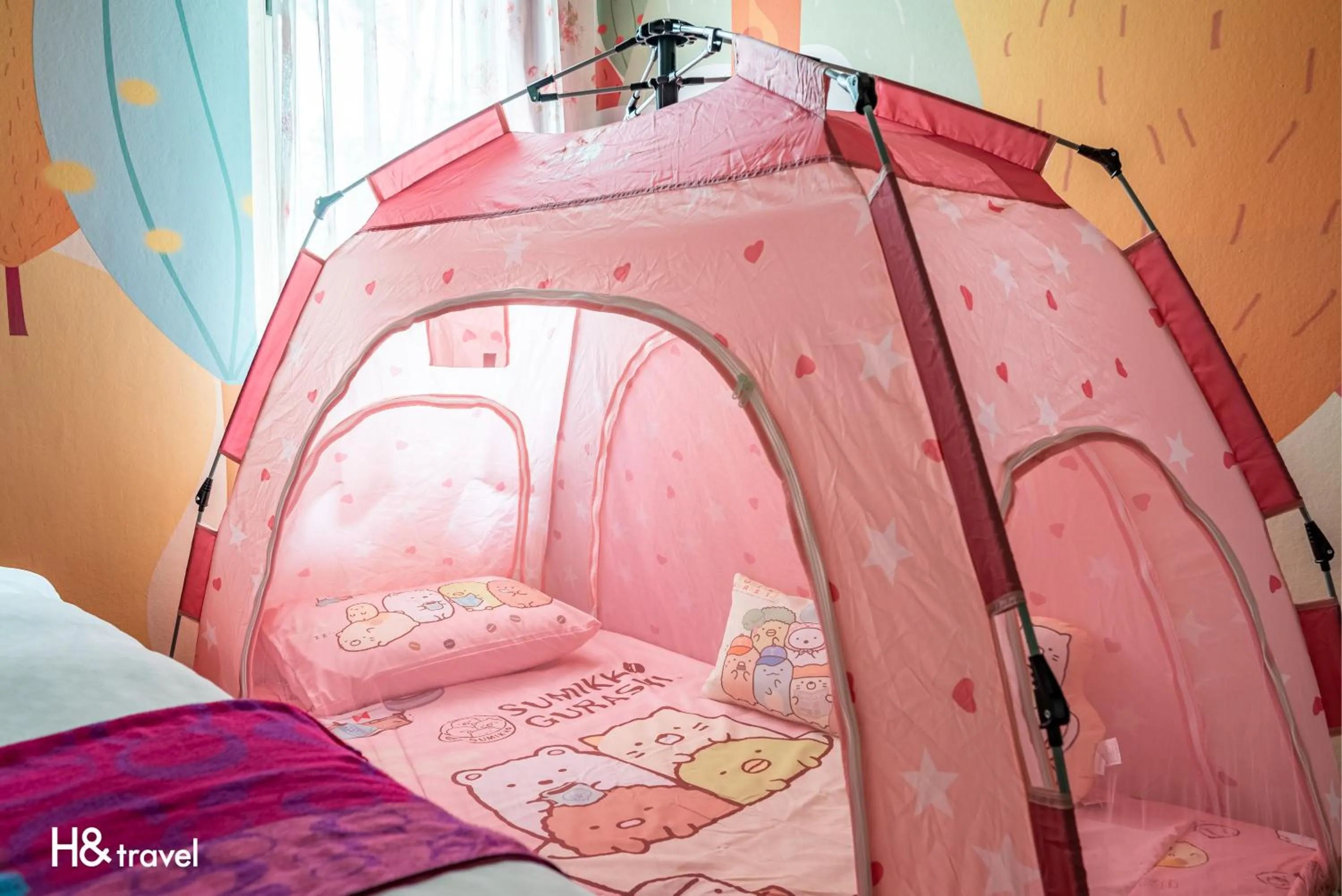 Photo of the whole room, Bed in Shan Tyi Homestay