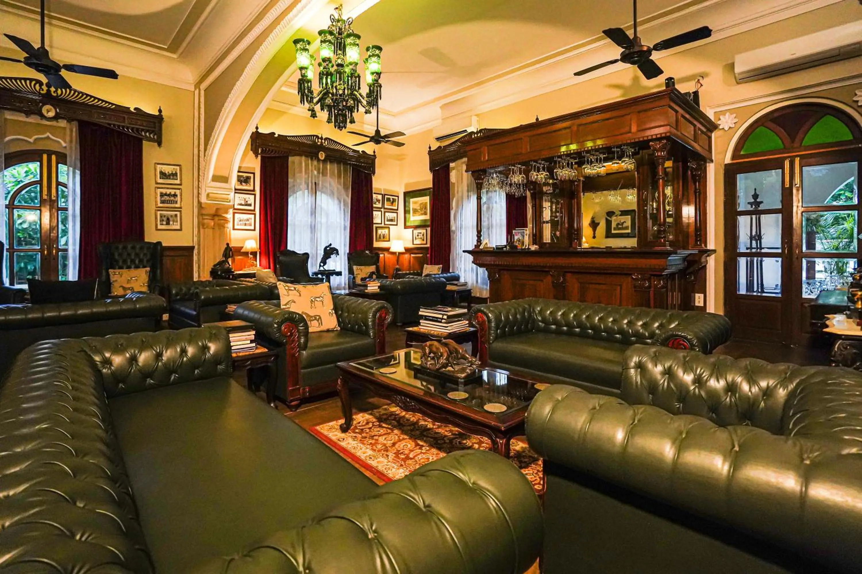 Lounge or bar in Khas Bagh