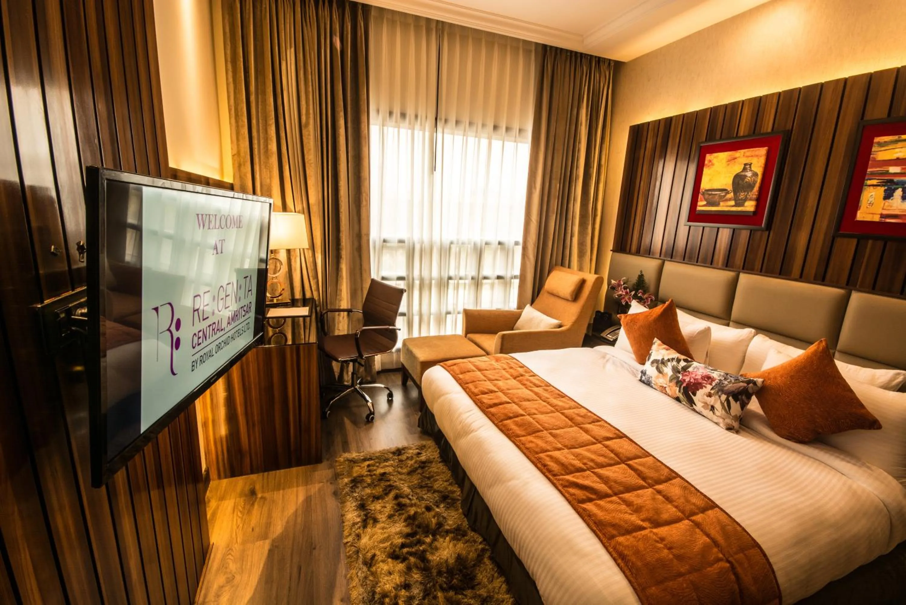TV and multimedia, Bed in Regenta Central Amritsar