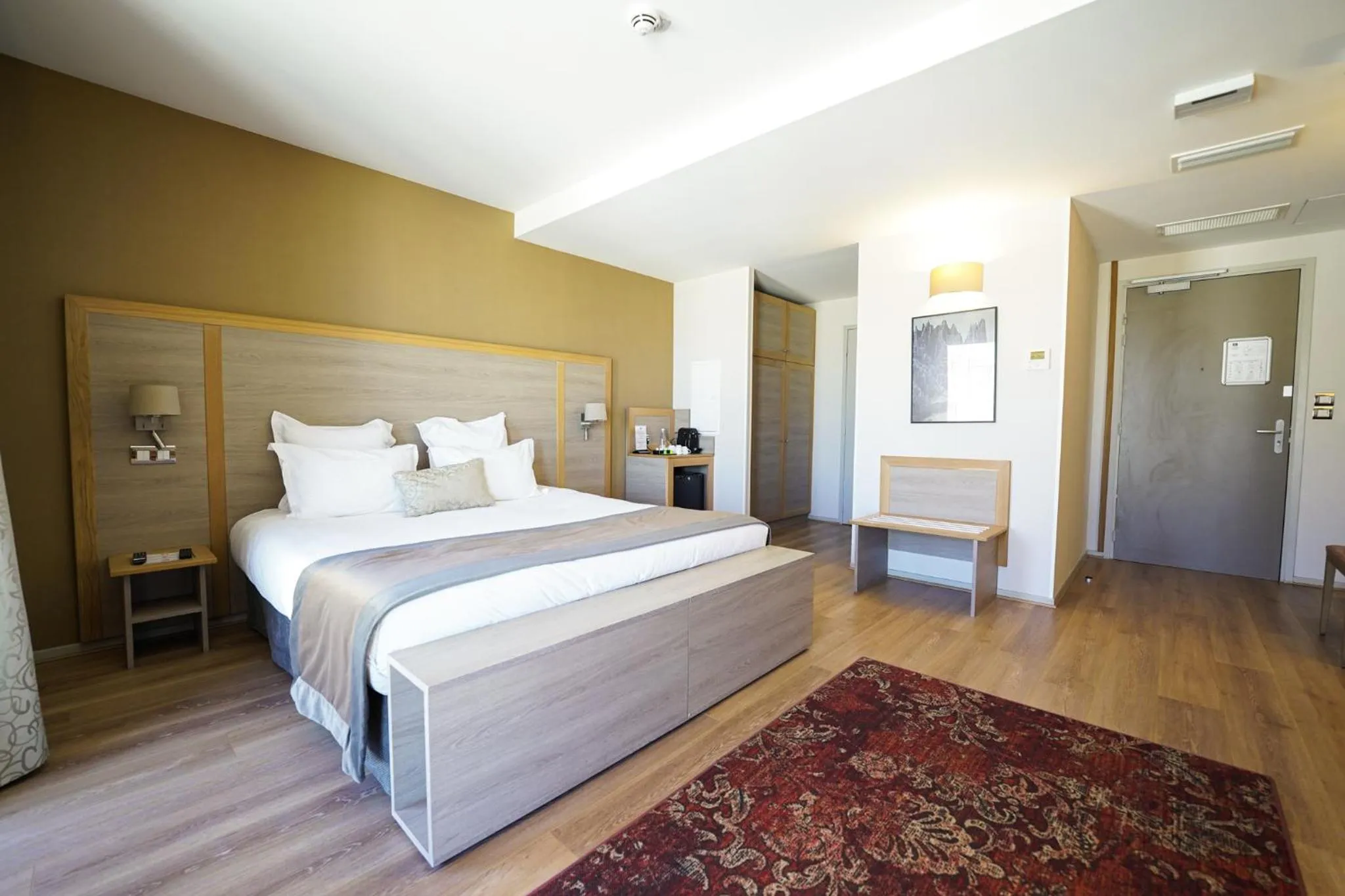 Bed in Hotel Vatel Bordeaux