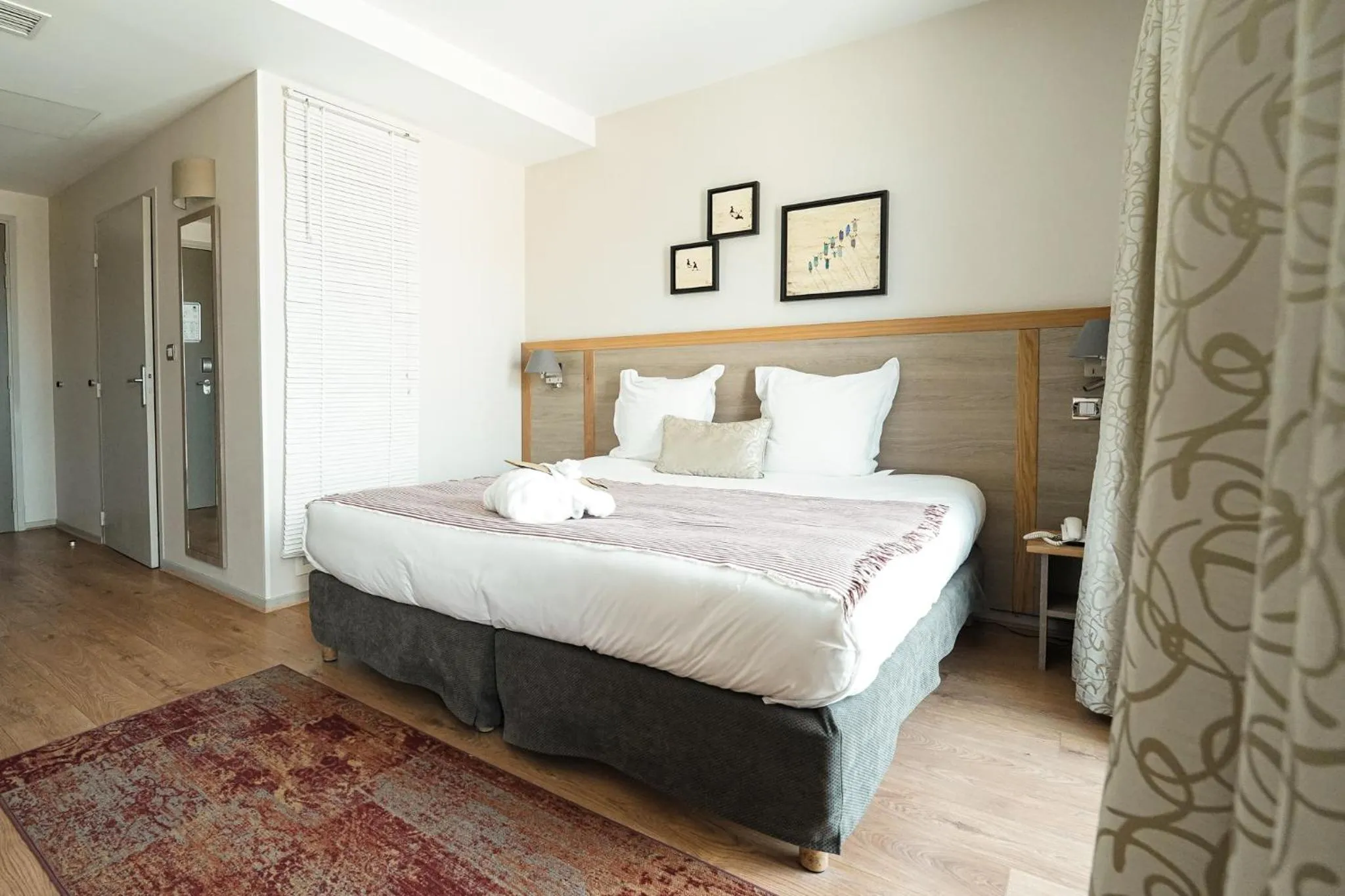 Bed in Hotel Vatel Bordeaux