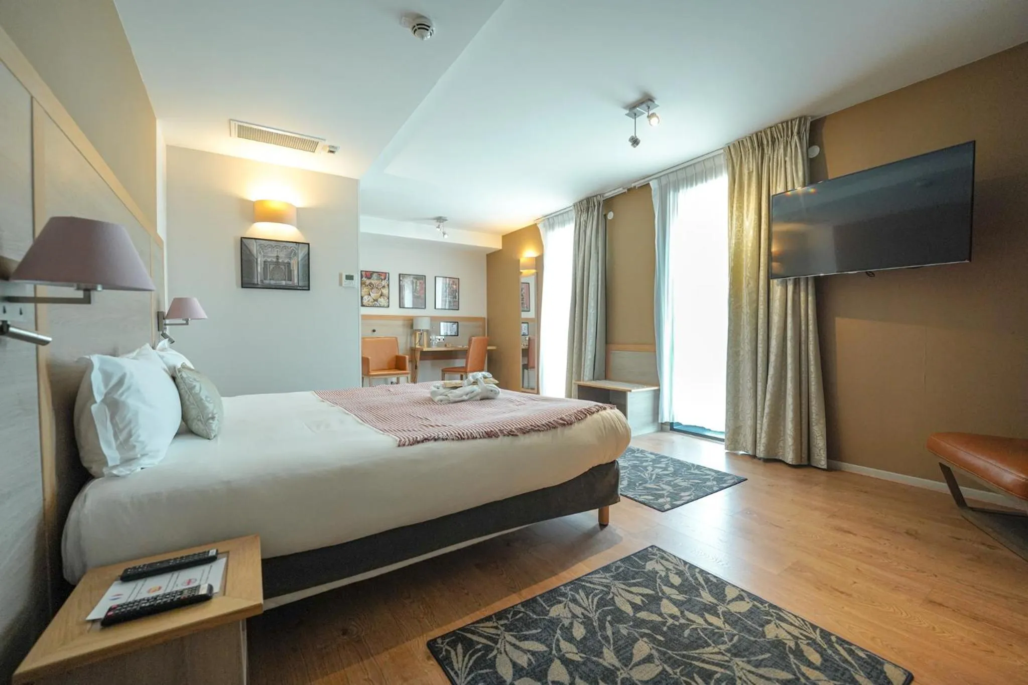 Bed in Hotel Vatel Bordeaux