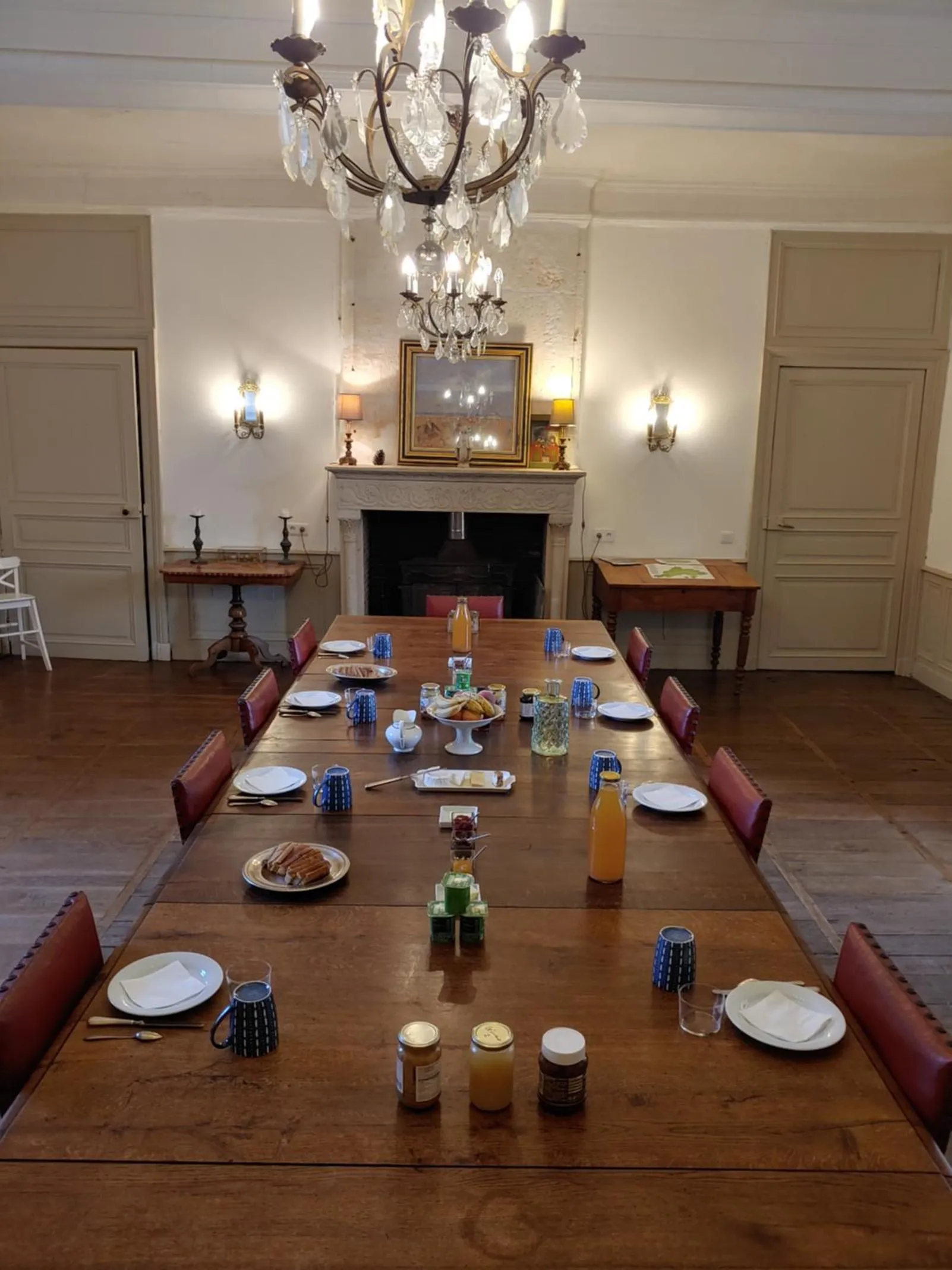 Dining area in Château de La Combe