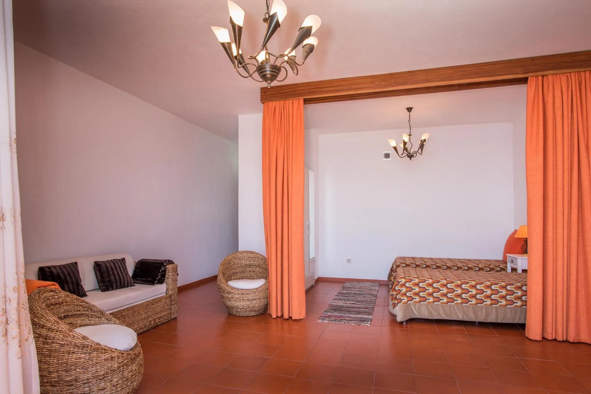 Bed in Vivenda da Esquina - by LovelyStay