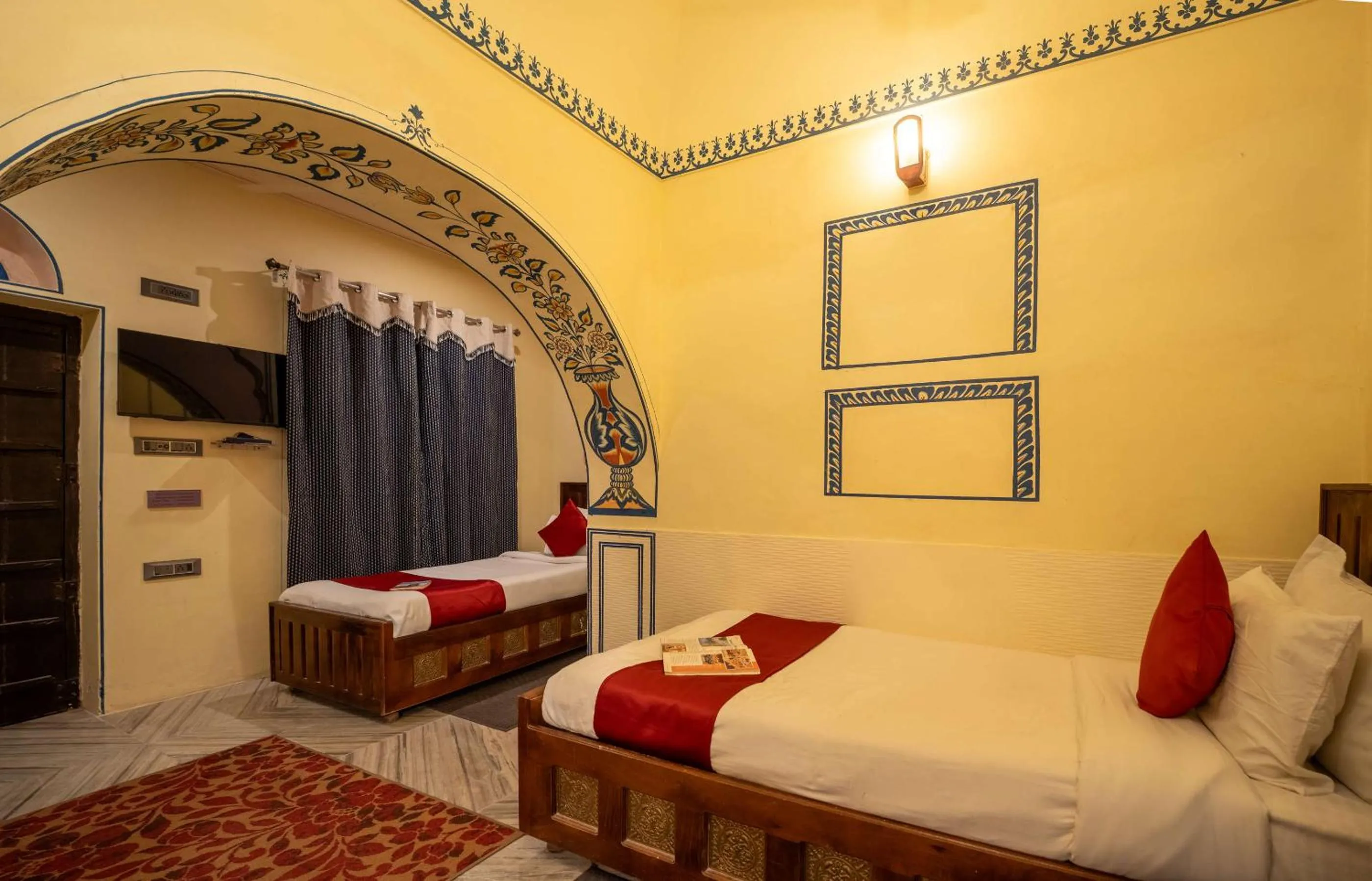 Bedroom, Bed in Hotel Shahi Palace Mandawa