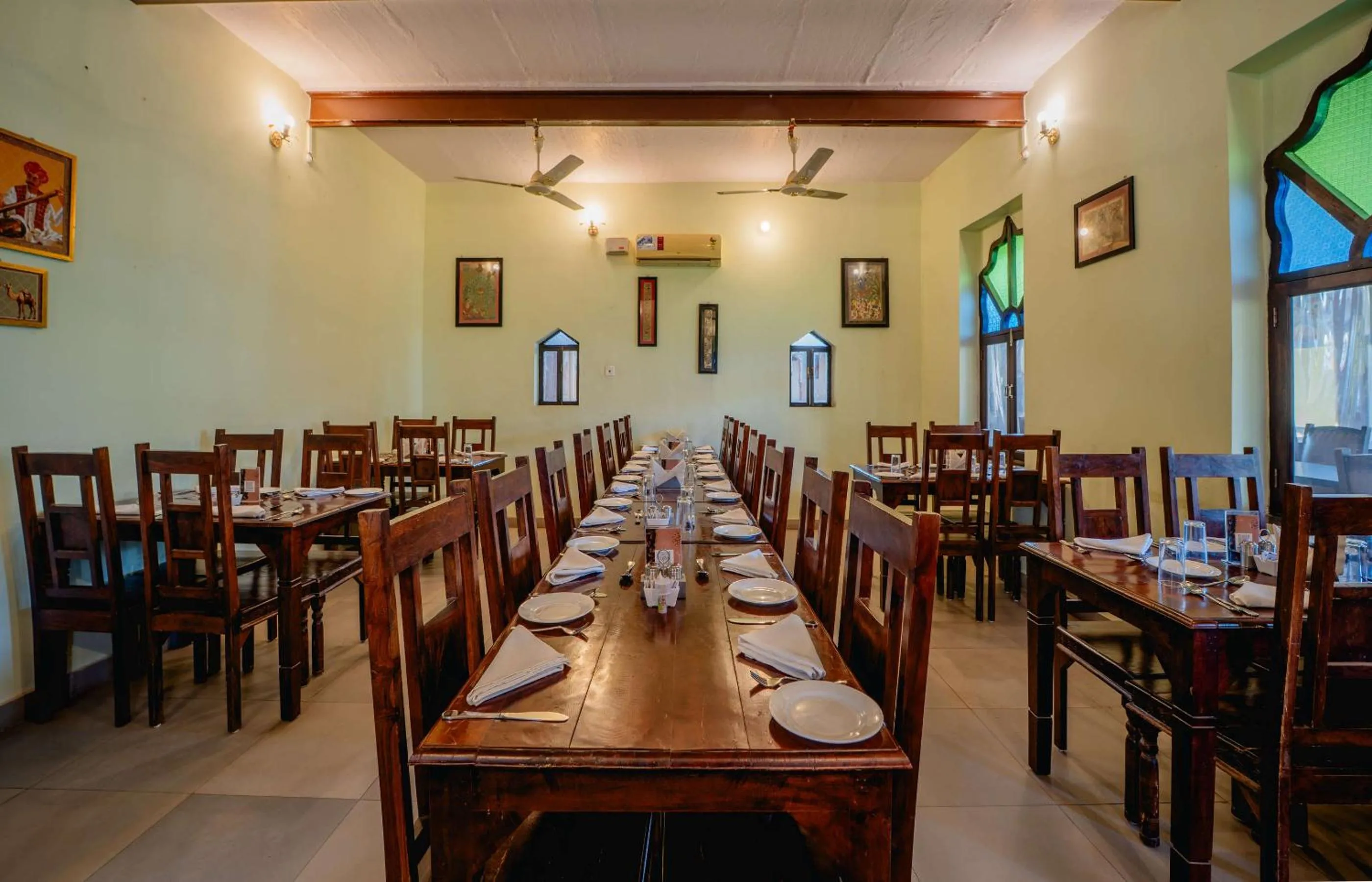 Restaurant/places to eat in Hotel Shahi Palace Mandawa