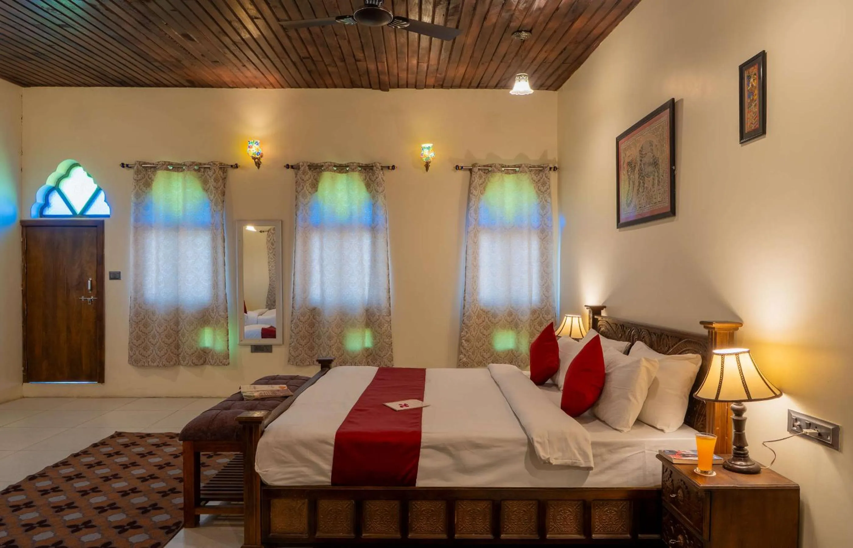 Bedroom, Bed in Hotel Shahi Palace Mandawa