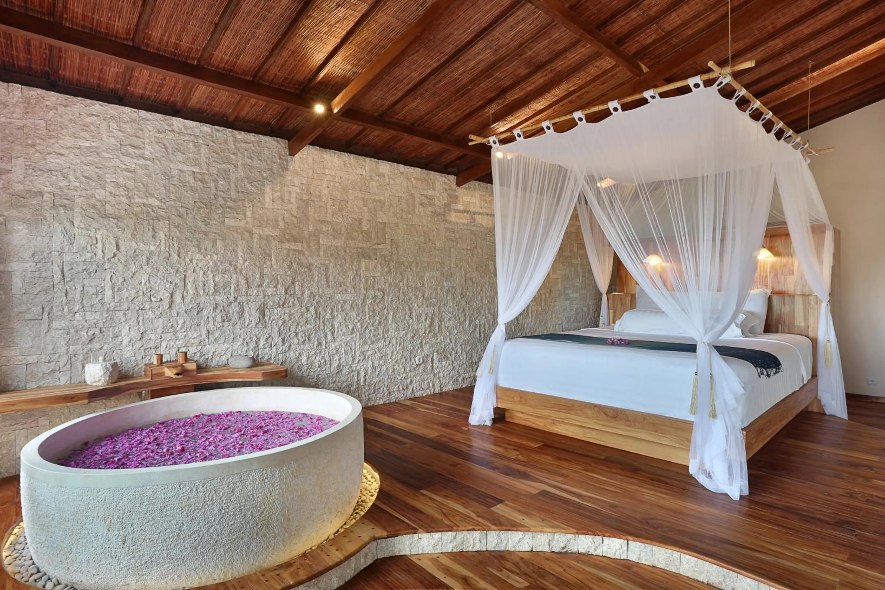 Garden view, Bed in Breezy Point Villas