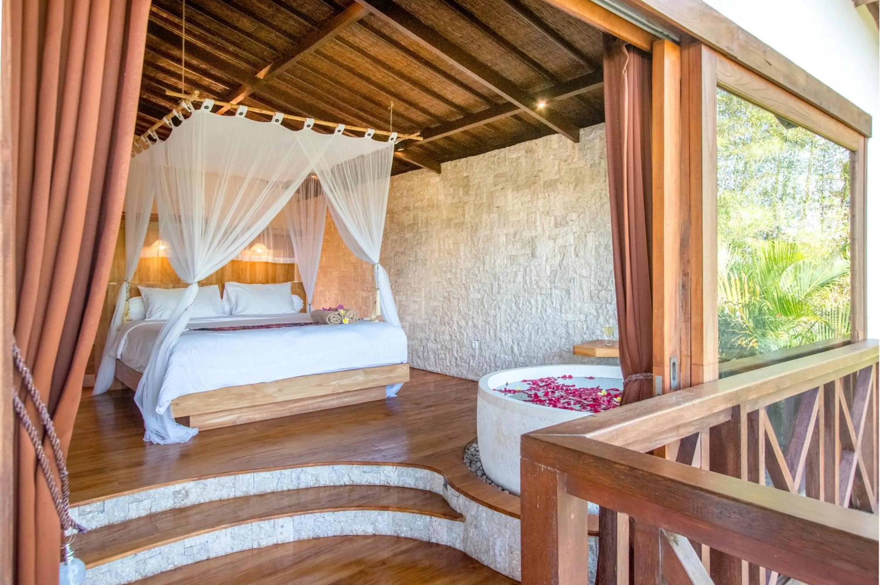 Bedroom, Bed in Breezy Point Villas