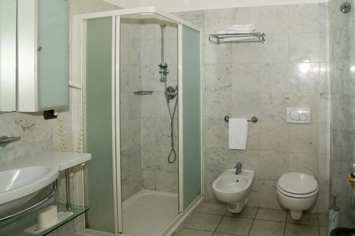 Shower in Residence Hotel L'incanto Di Boccadarno