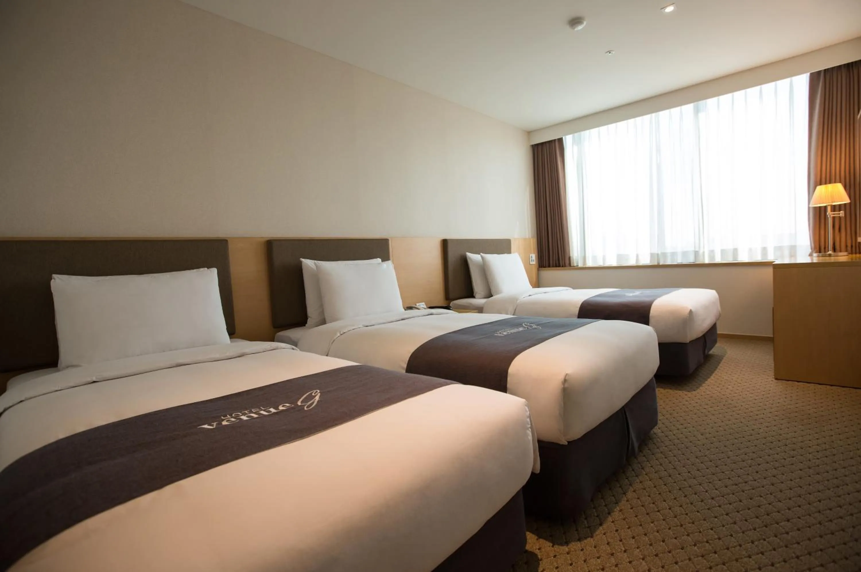 Photo of the whole room, Bed in Hotel Venue-G Seoul
