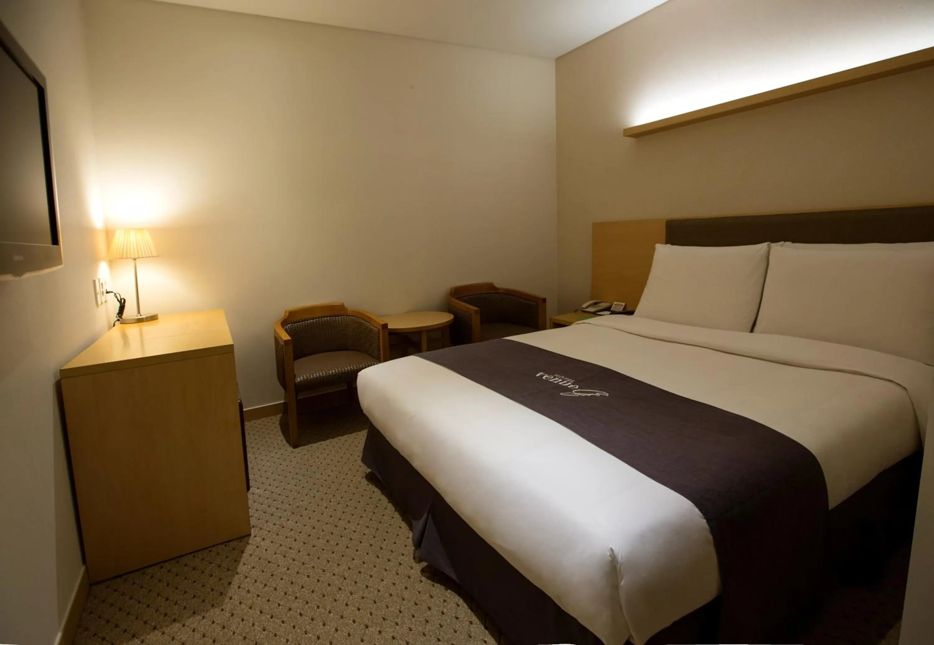 Photo of the whole room, Bed in Hotel Venue-G Seoul