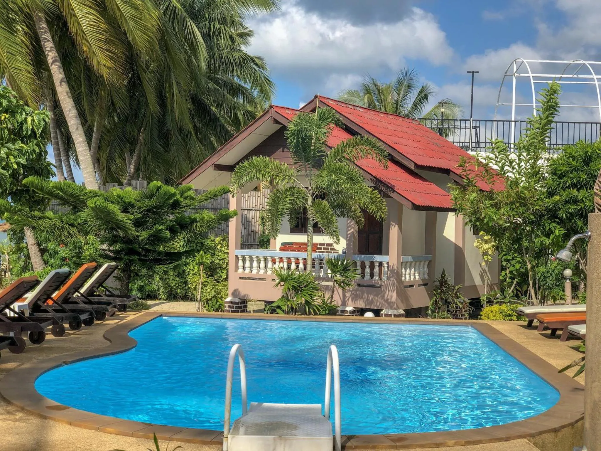 Pool view in Phangan Lodge