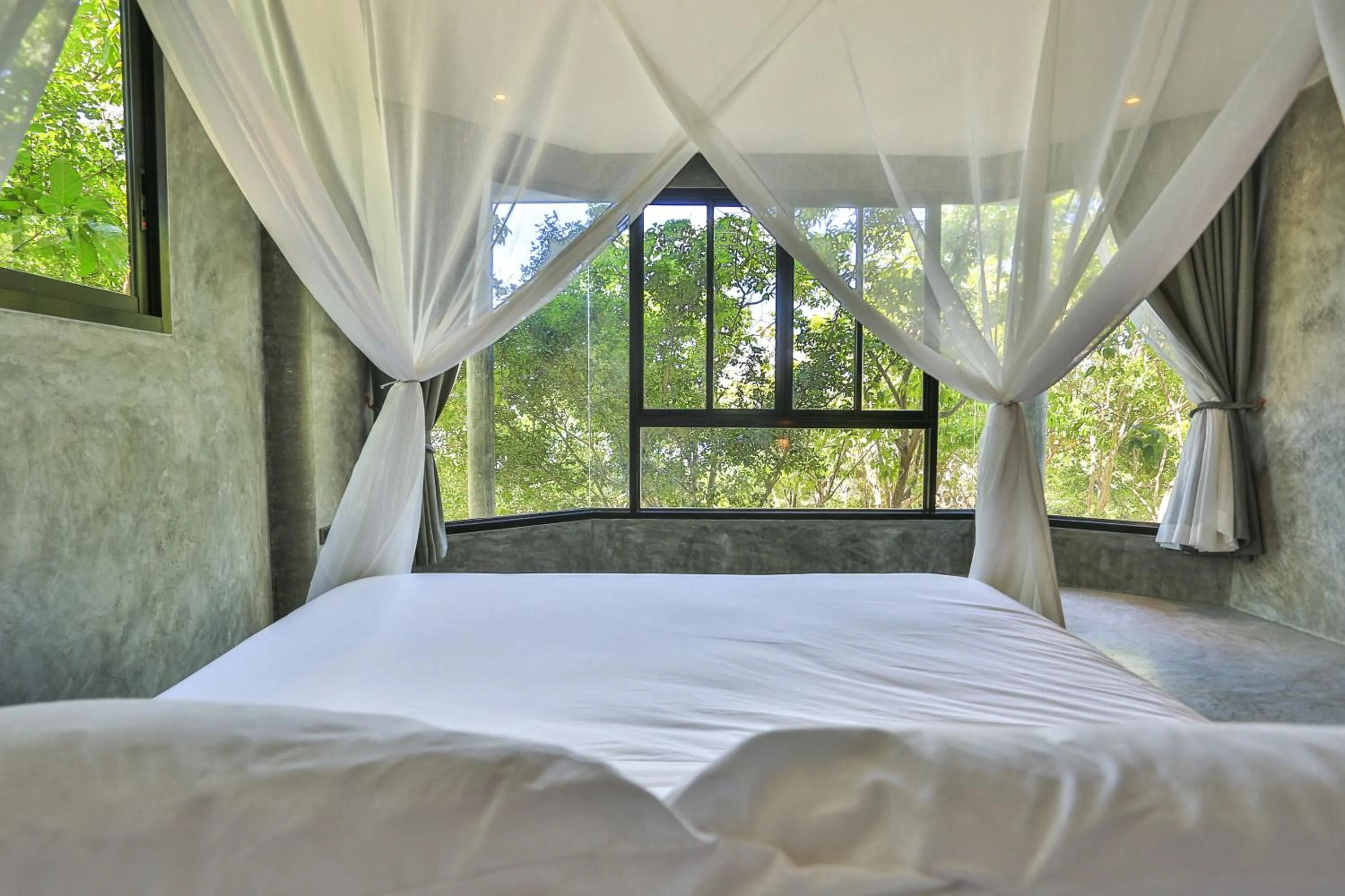 Bed in Sai Daeng Resort