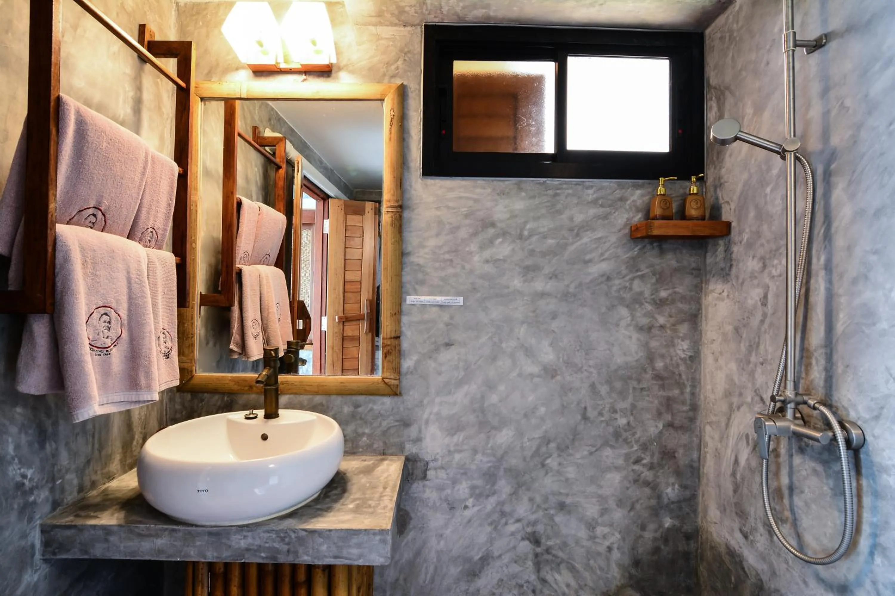 Bathroom in Sai Daeng Resort