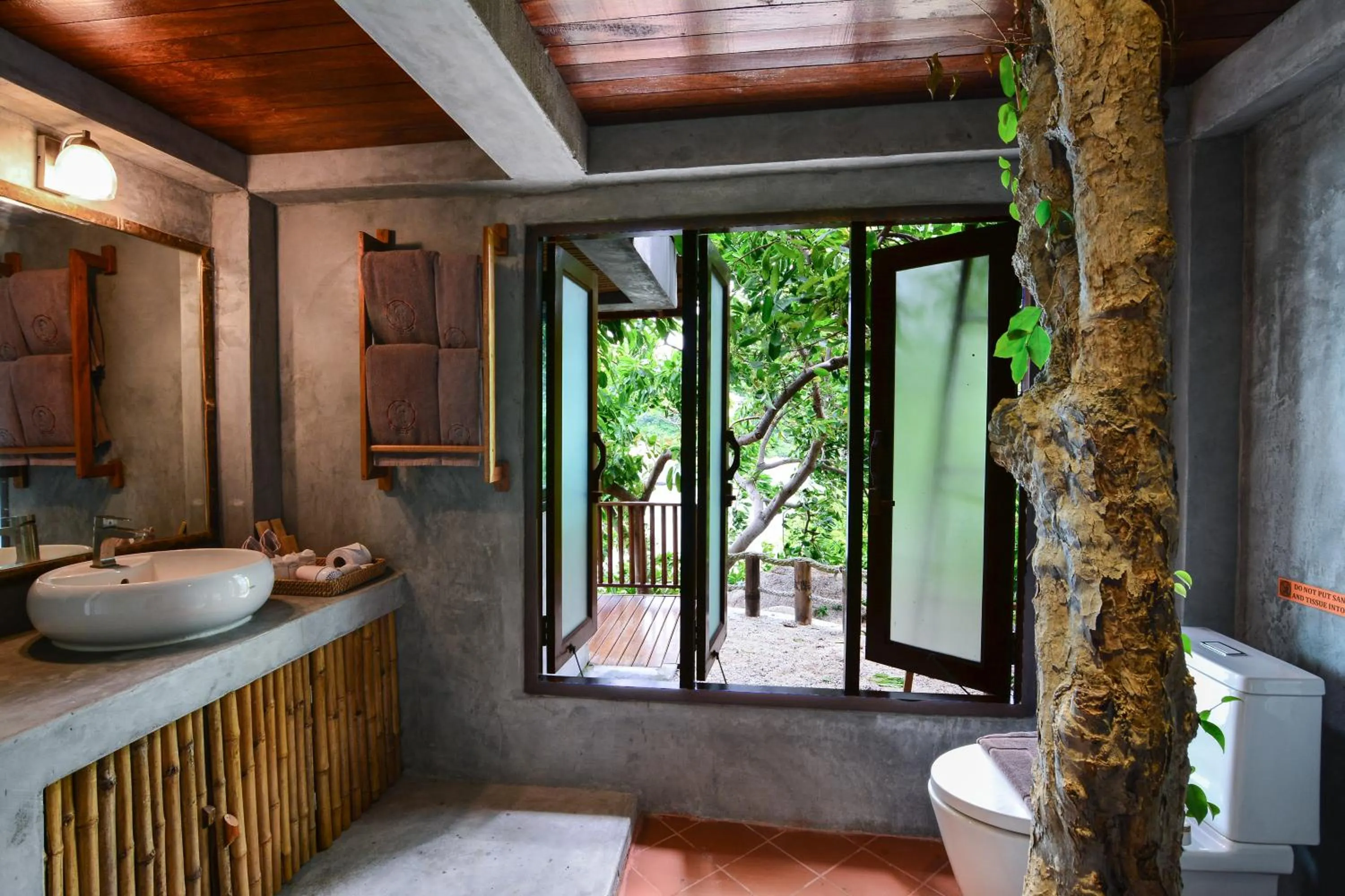 Bathroom in Sai Daeng Resort