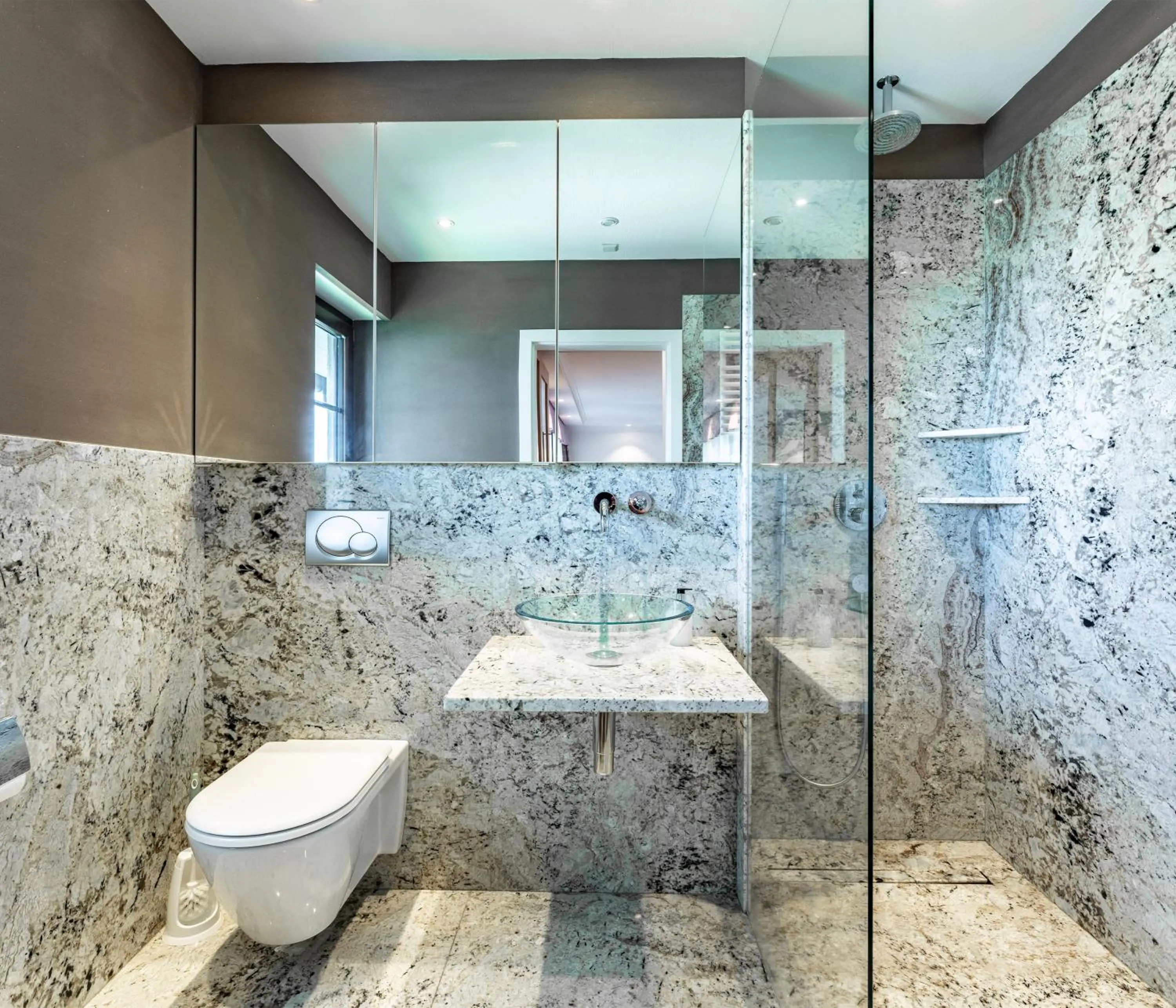 Bathroom in Hotel Zum Ochsen