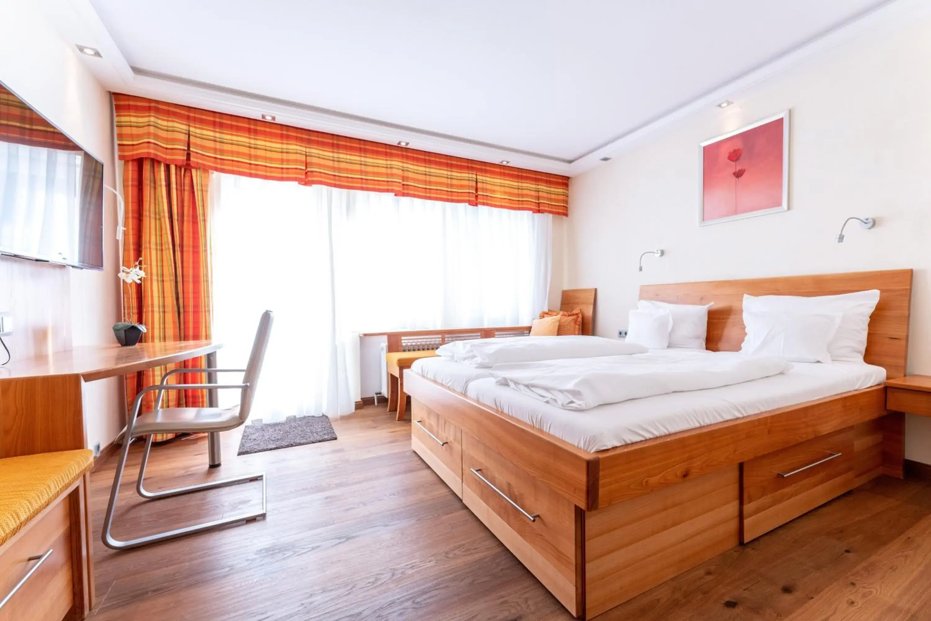 Comfort Double Room - single occupancy in Hotel Zum Ochsen Comfort Double Room - single occupancy in Hotel Zum Ochsen