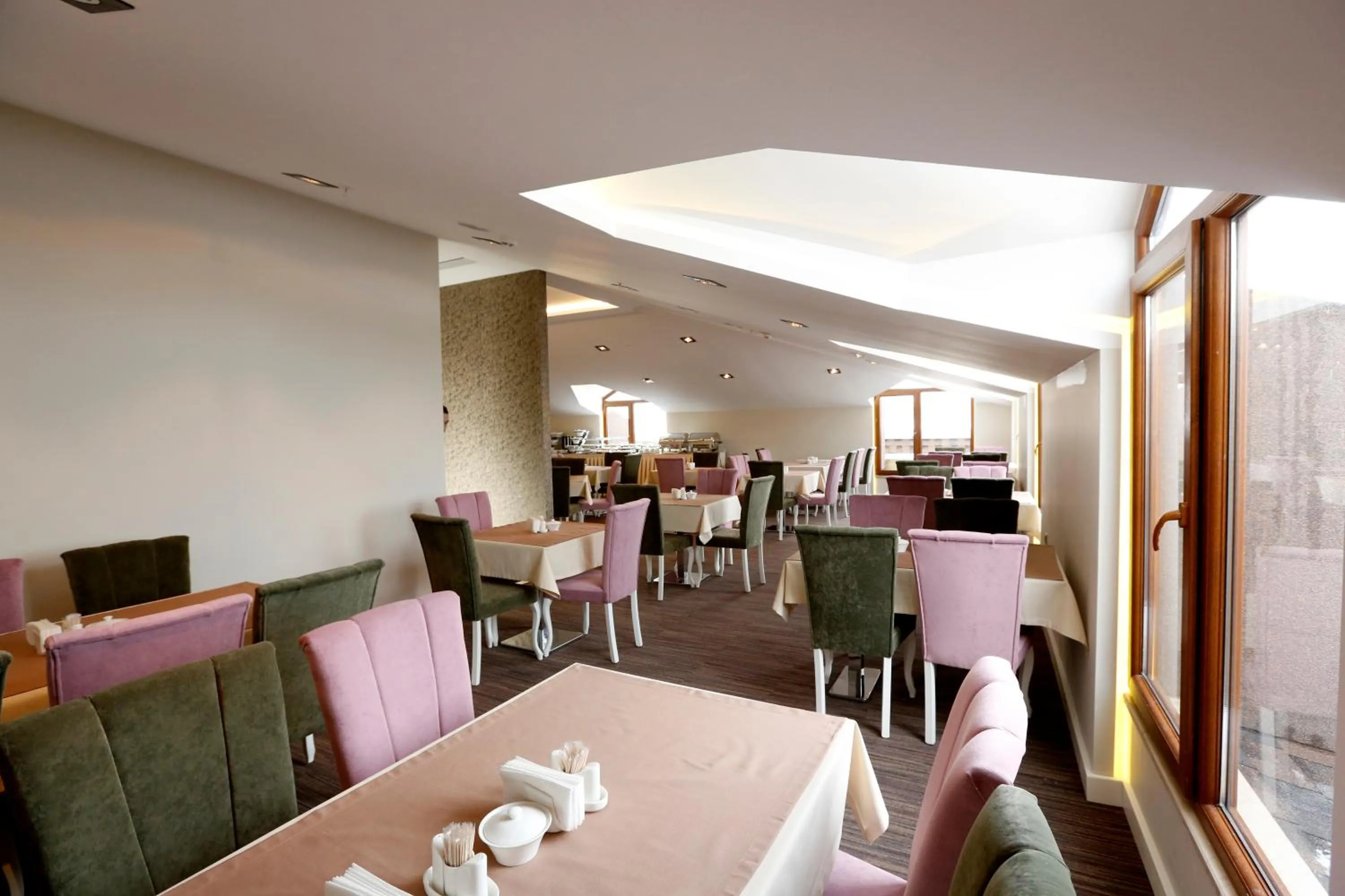 Restaurant/places to eat in Hanzade Park Hotel