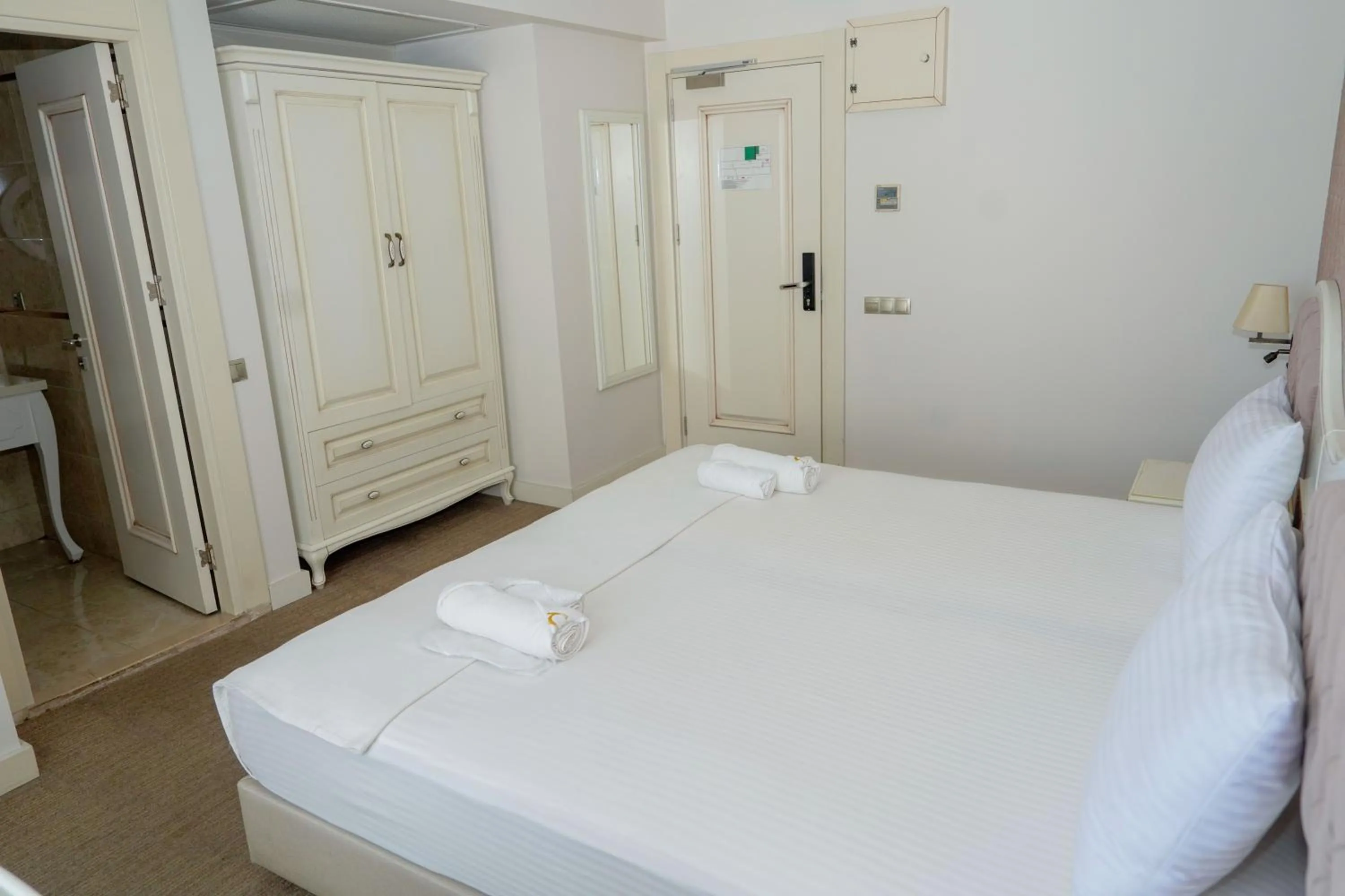 Bed in Hanzade Park Hotel