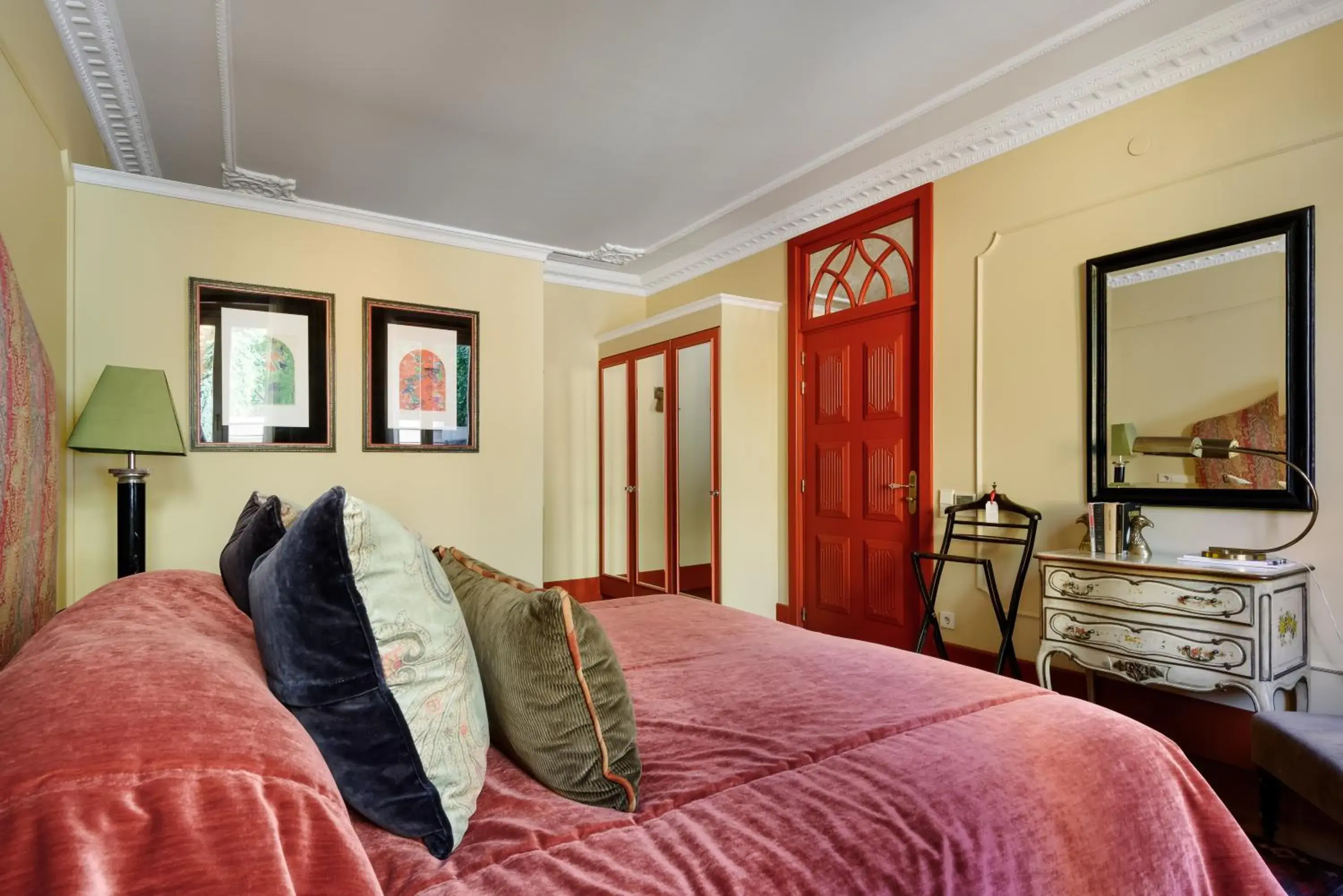 Suite with Garden View in M Maison Particulière Porto Suite with Garden View in M Maison Particulière Porto