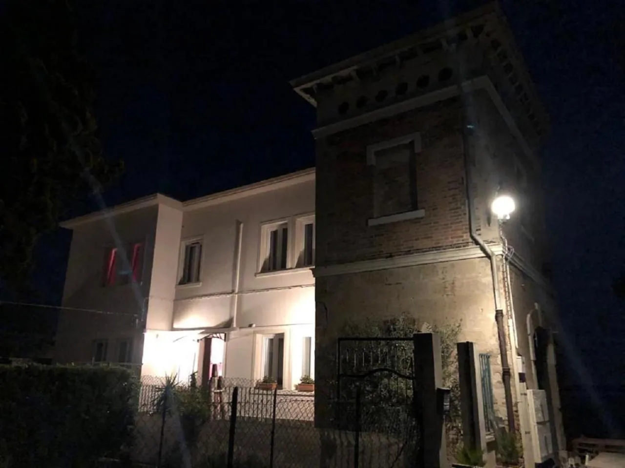 Facade/entrance in Casa Sulla Laguna