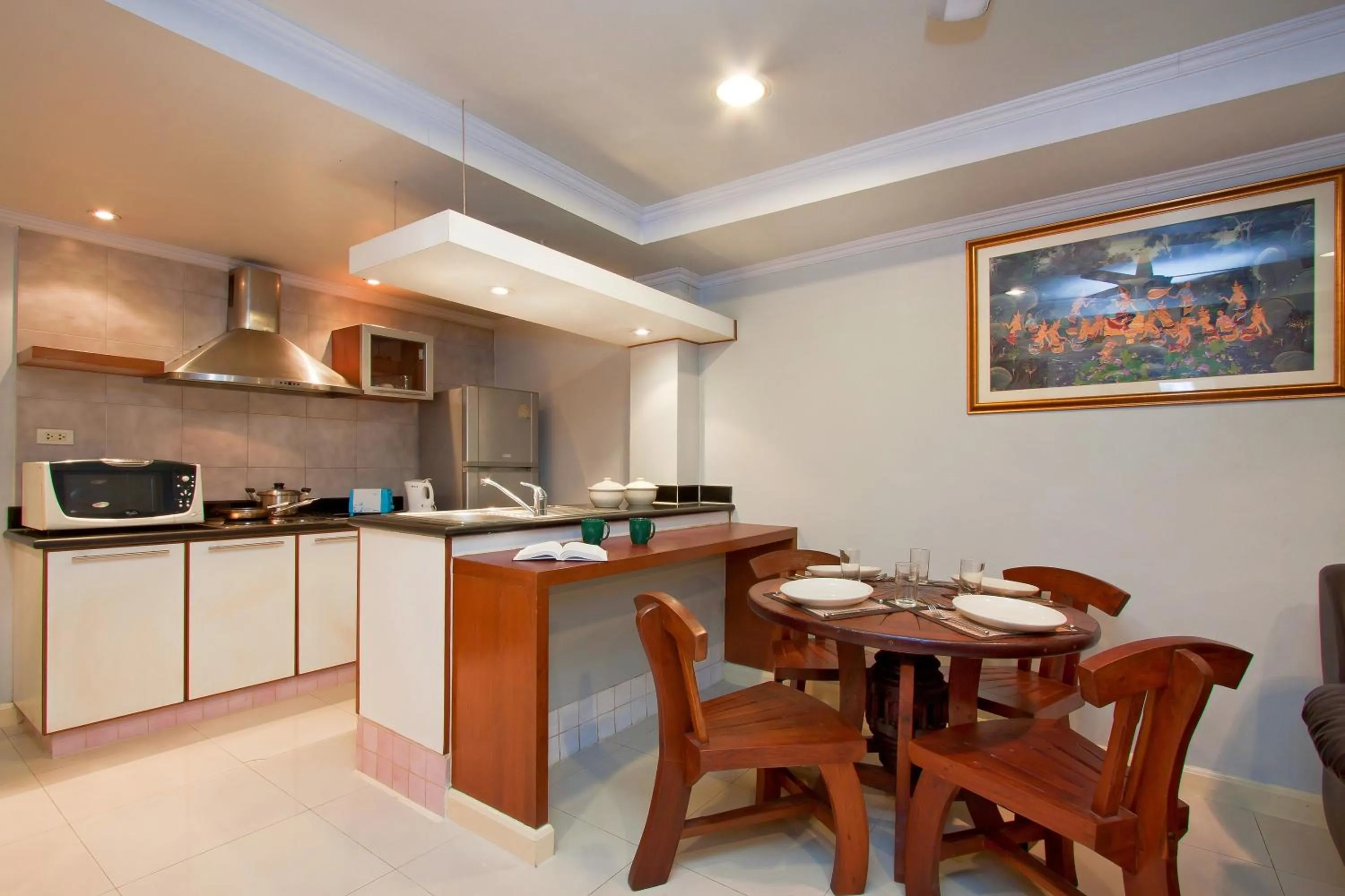 Kitchen or kitchenette in Argyle Apartments Pattaya