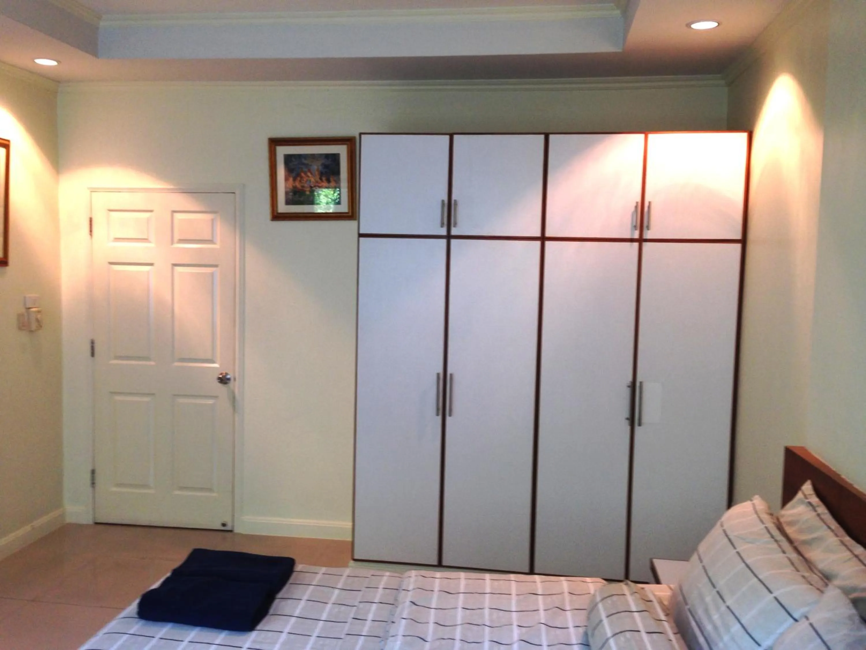 Bed in Argyle Apartments Pattaya