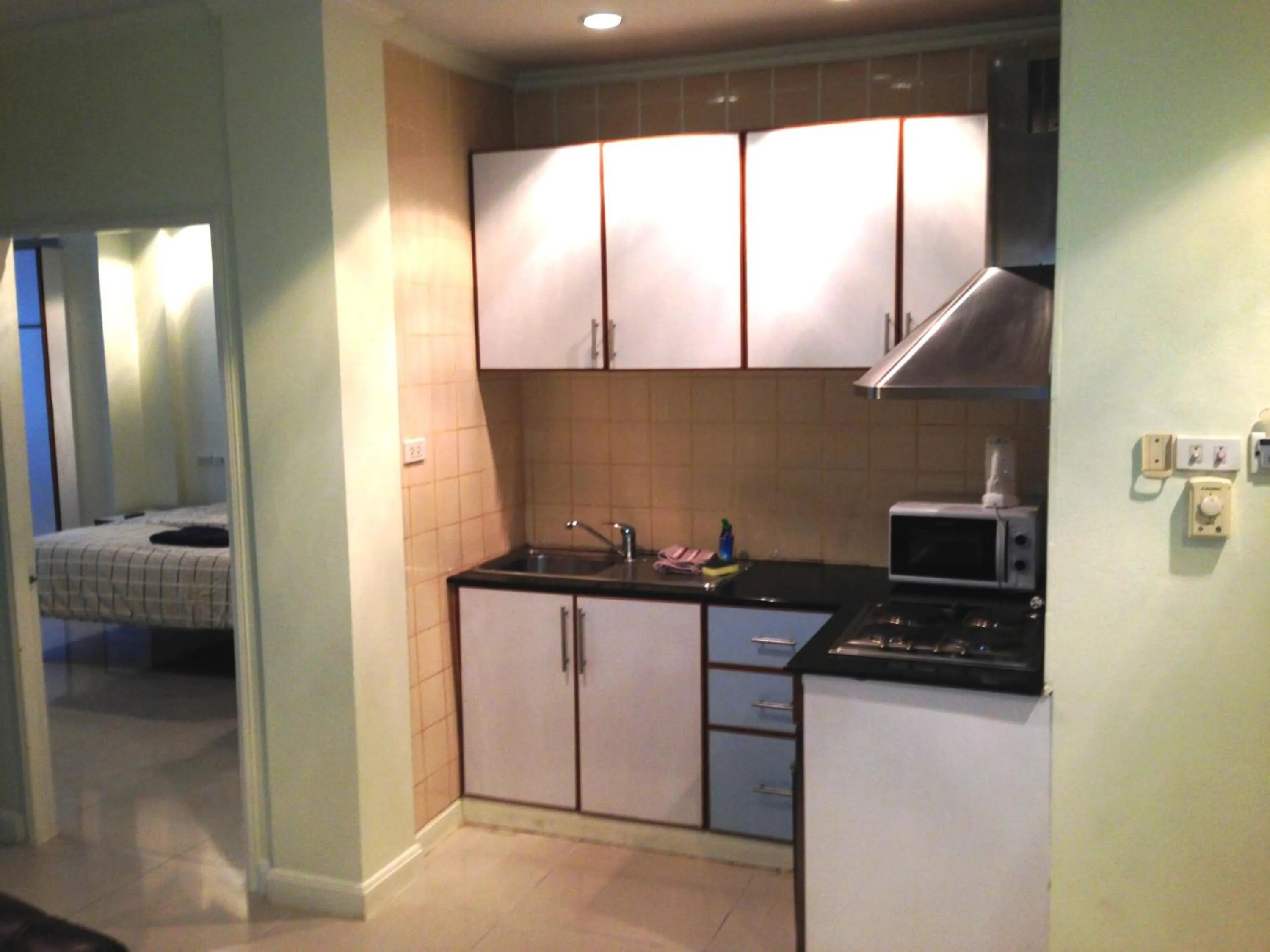 Bed in Argyle Apartments Pattaya