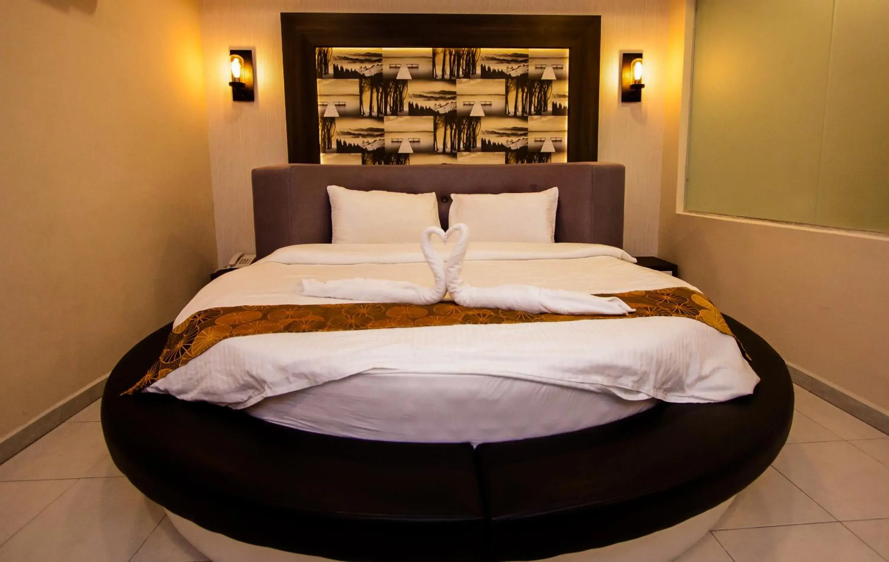 King Room with Spa Bath in Louis Hotel King Room with Spa Bath in Louis Hotel