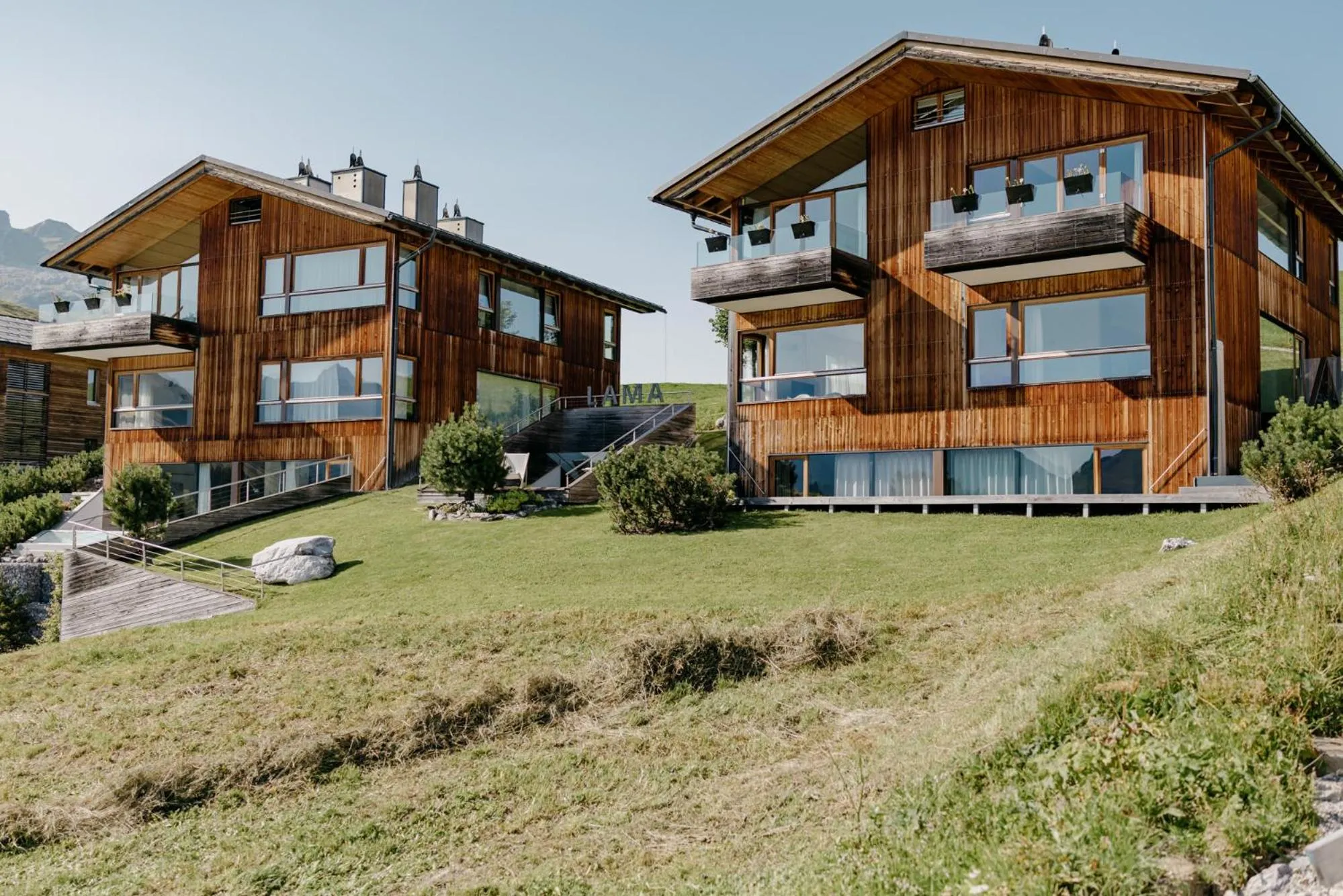 Property building in LAMA Appartement