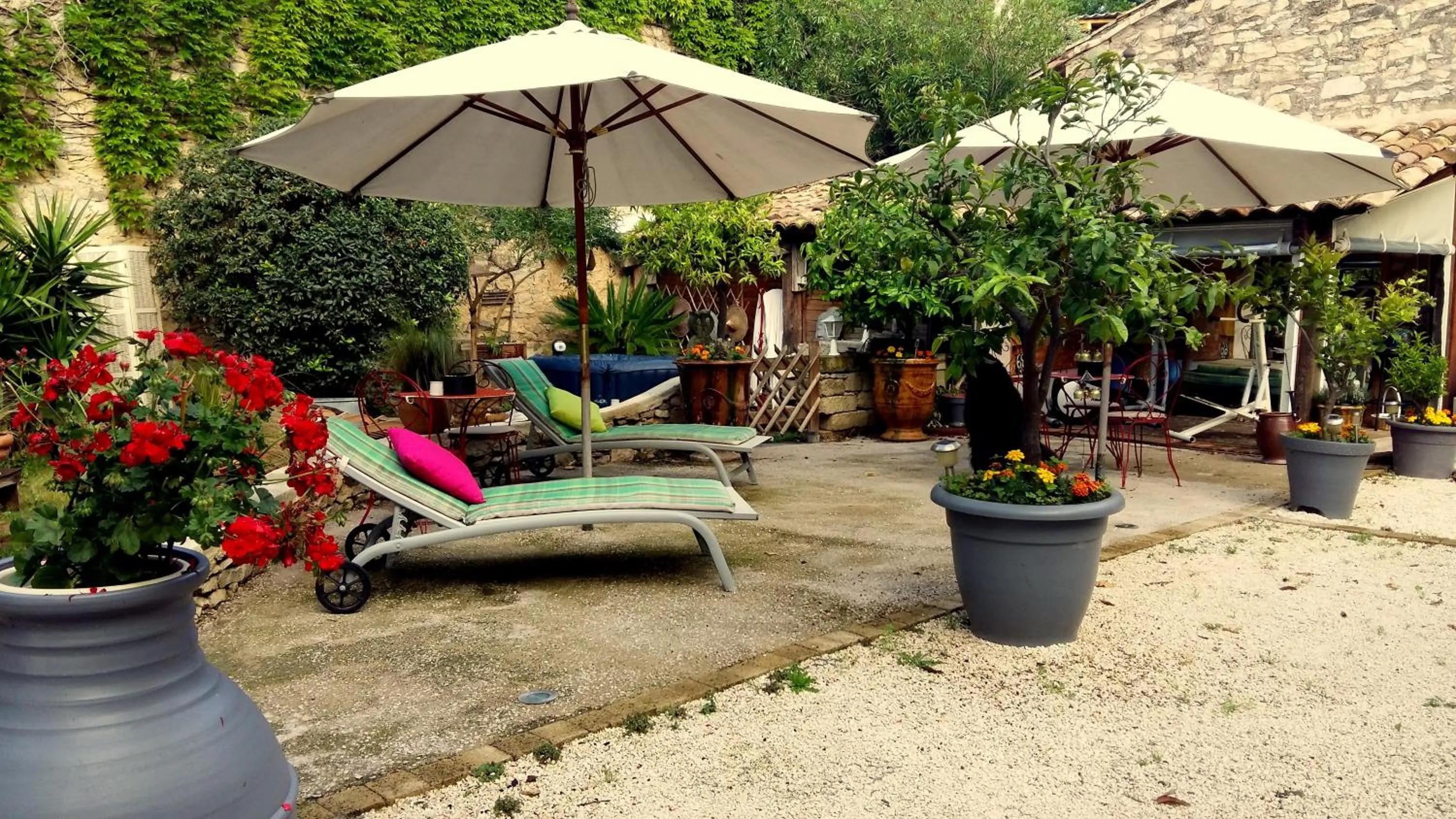 Property building in Le Clos des Aramons