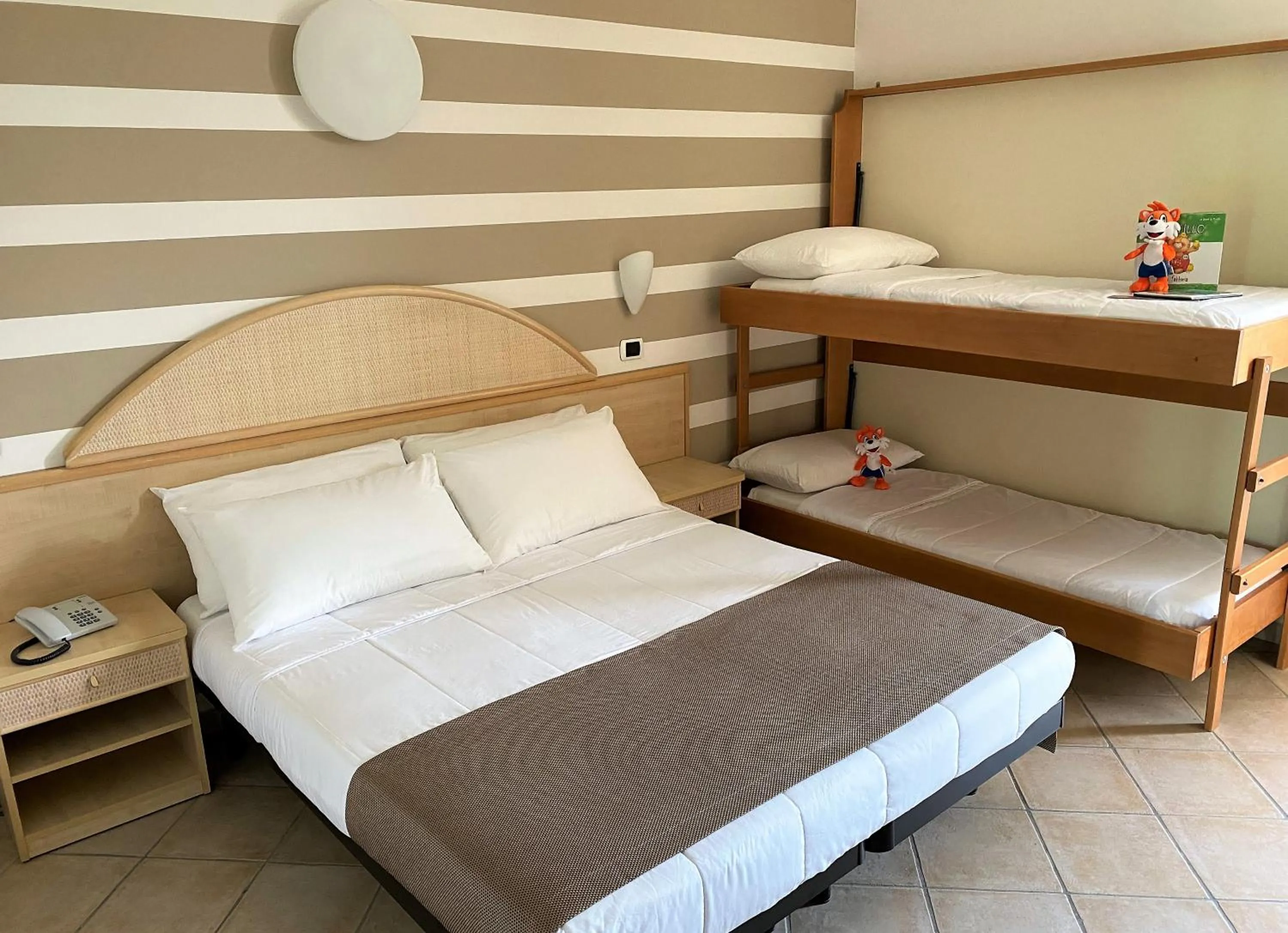 Photo of the whole room, Bed in Pinetina Mare Baby Family Hotel