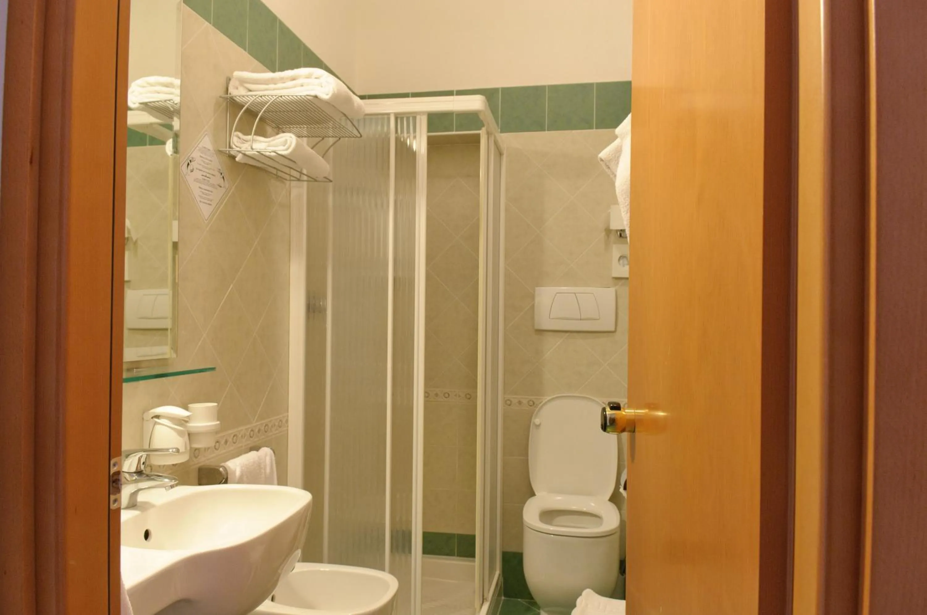 Bathroom in Pinetina Mare Baby Family Hotel