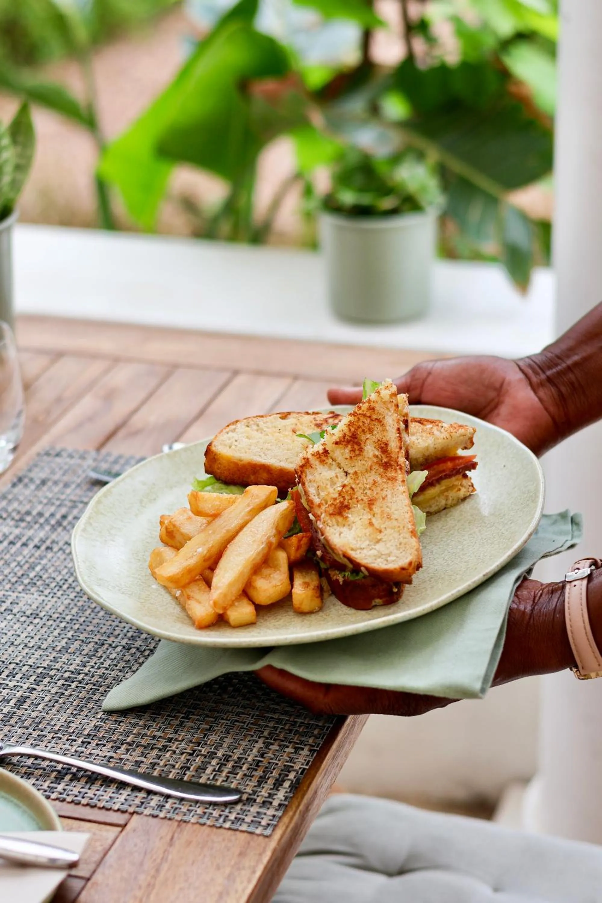 Restaurant/places to eat in The Grand Hotel Robertson