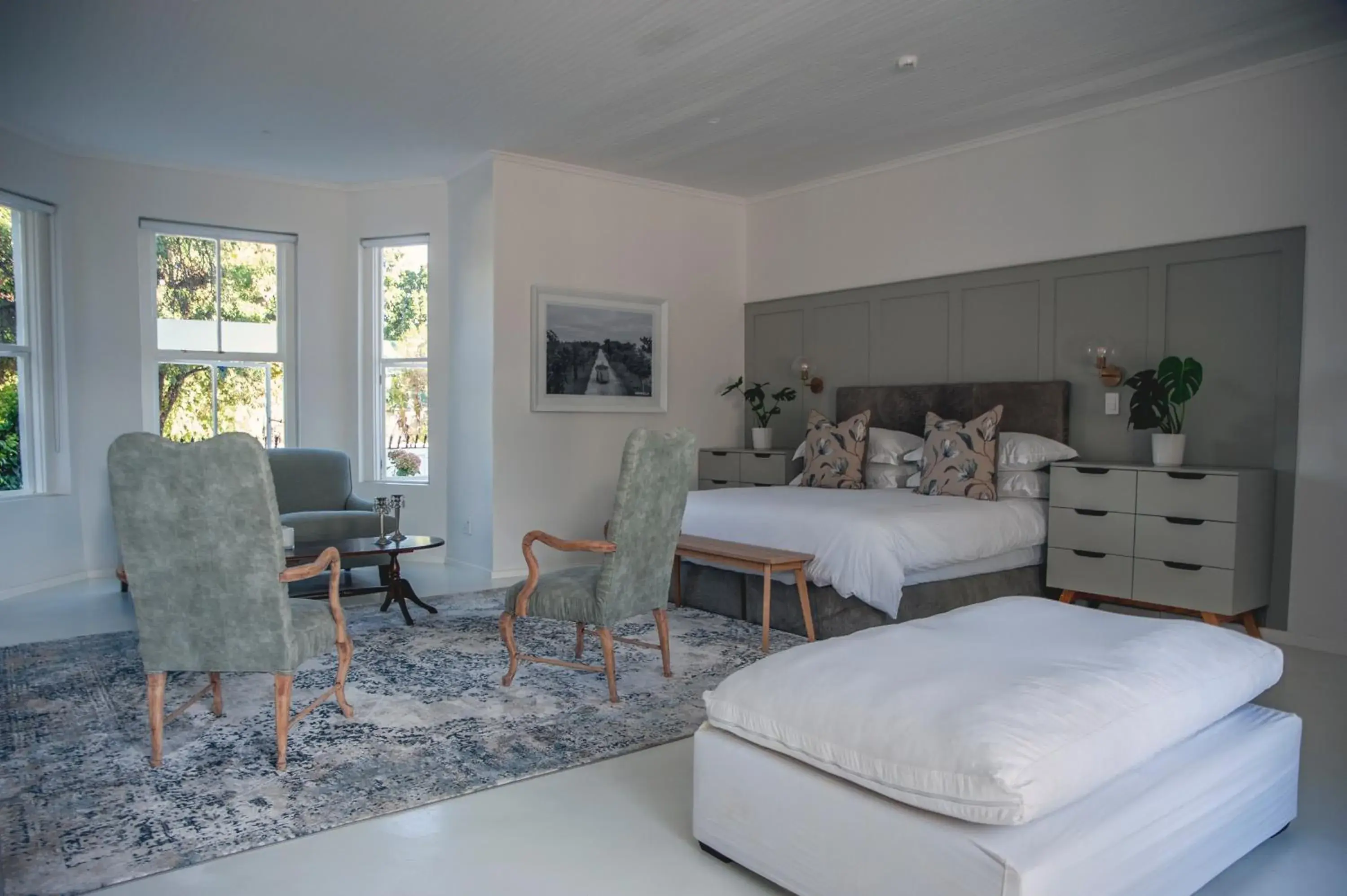 Executive Suite in The Grand Hotel Robertson Executive Suite in The Grand Hotel Robertson