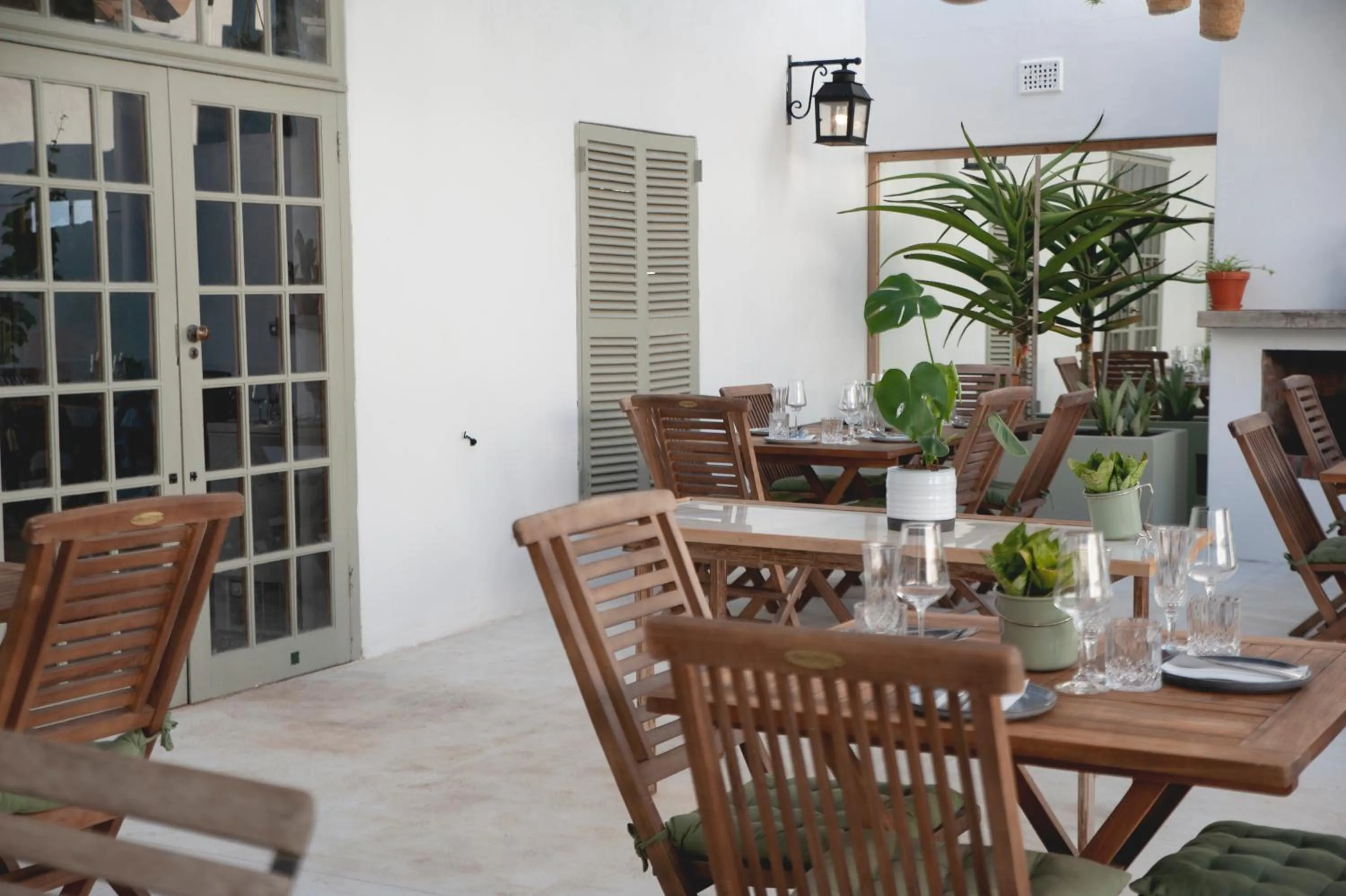 Restaurant/places to eat in The Grand Hotel Robertson