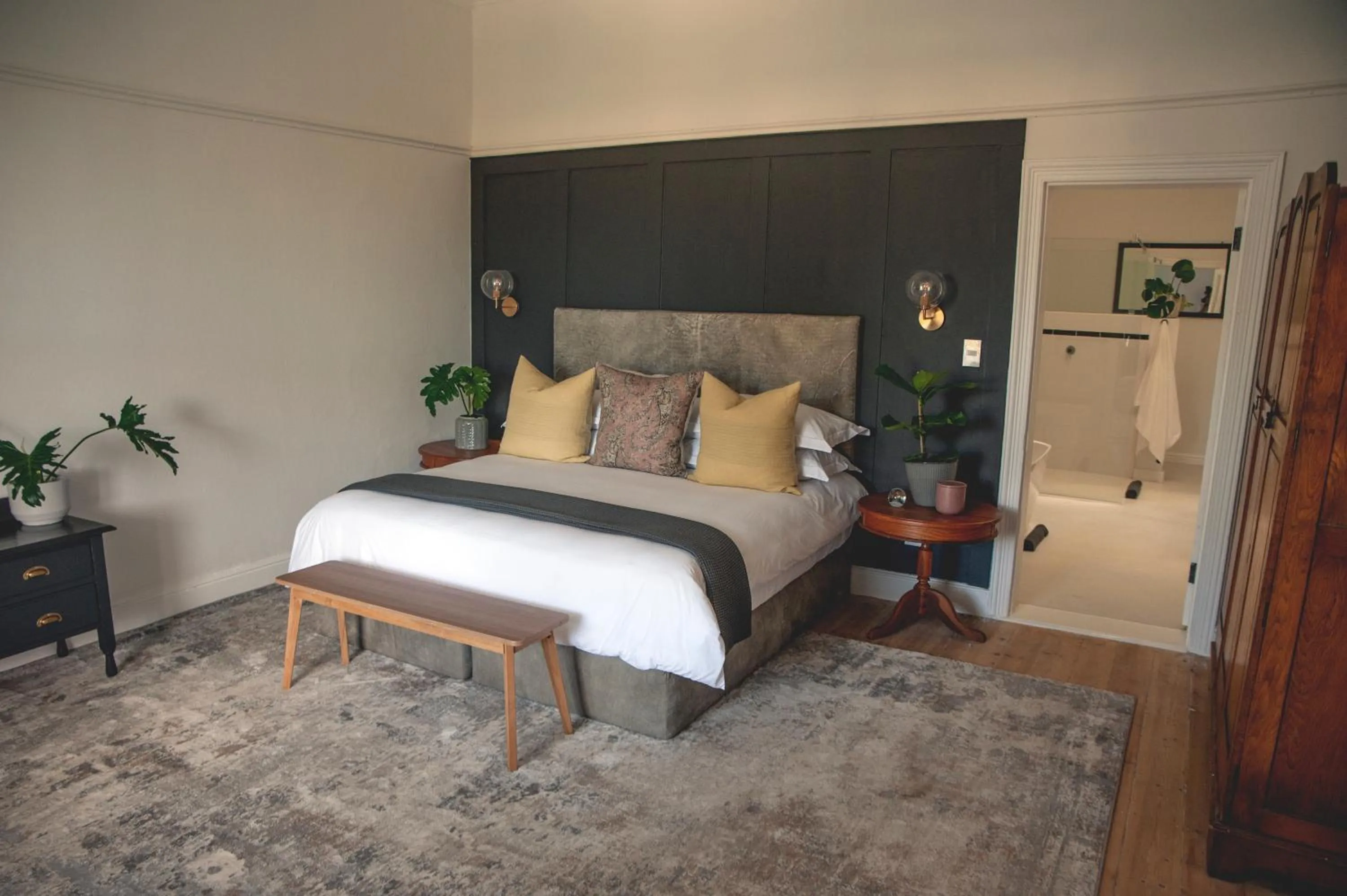 Bed in The Grand Hotel Robertson