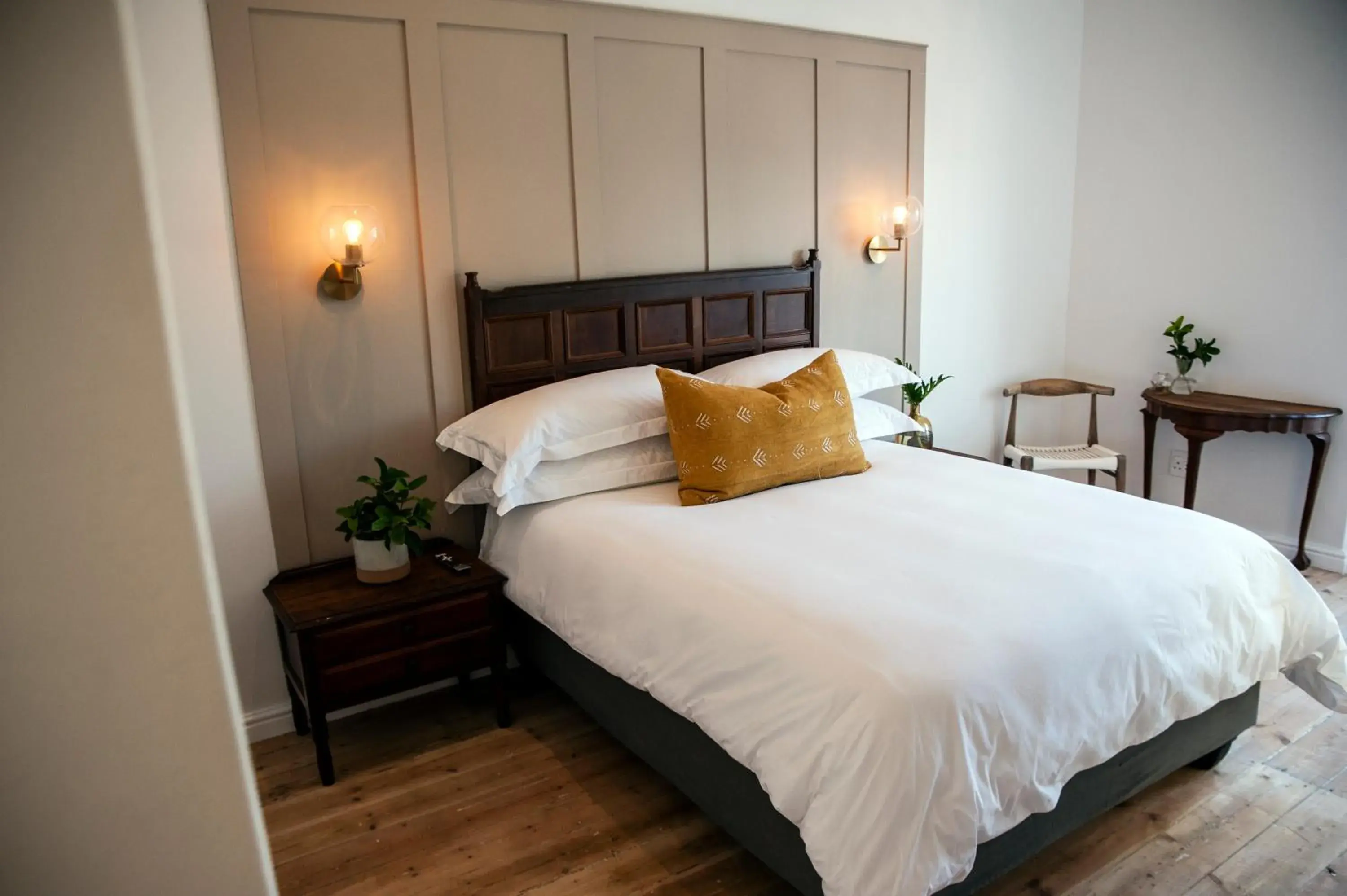 Deluxe Room in The Grand Hotel Robertson Deluxe Room in The Grand Hotel Robertson