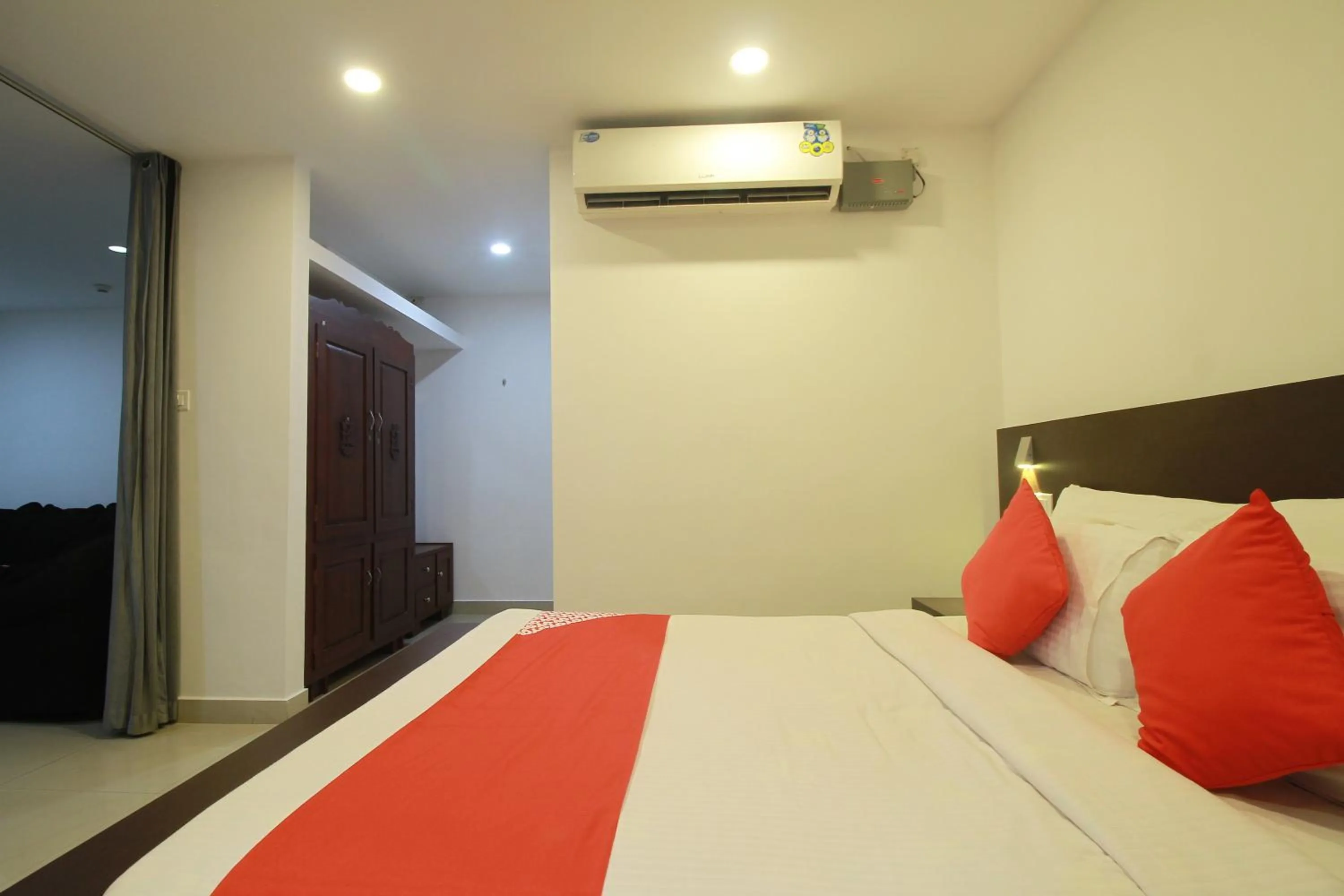 Bed in Half Moon Residency Calicut