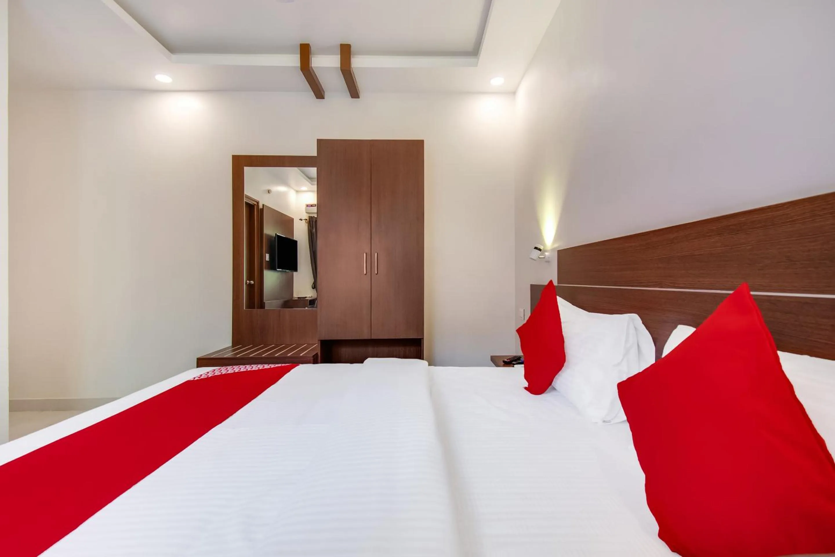 Bedroom, Bed in Super Hotel O Resida Elite Service Apartments Near Manipal hospital