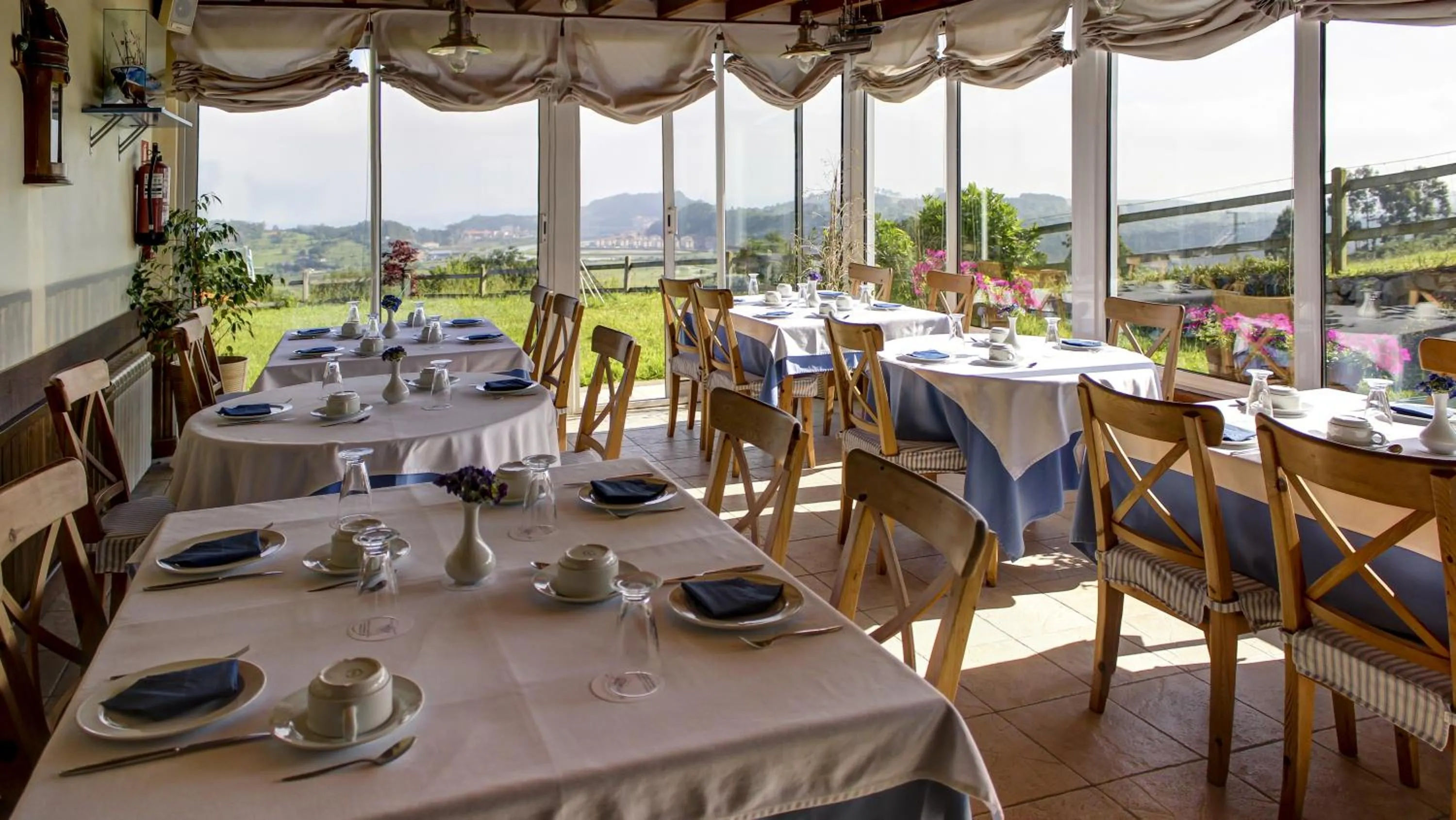 Restaurant/places to eat in Hotel Mirador del Sella