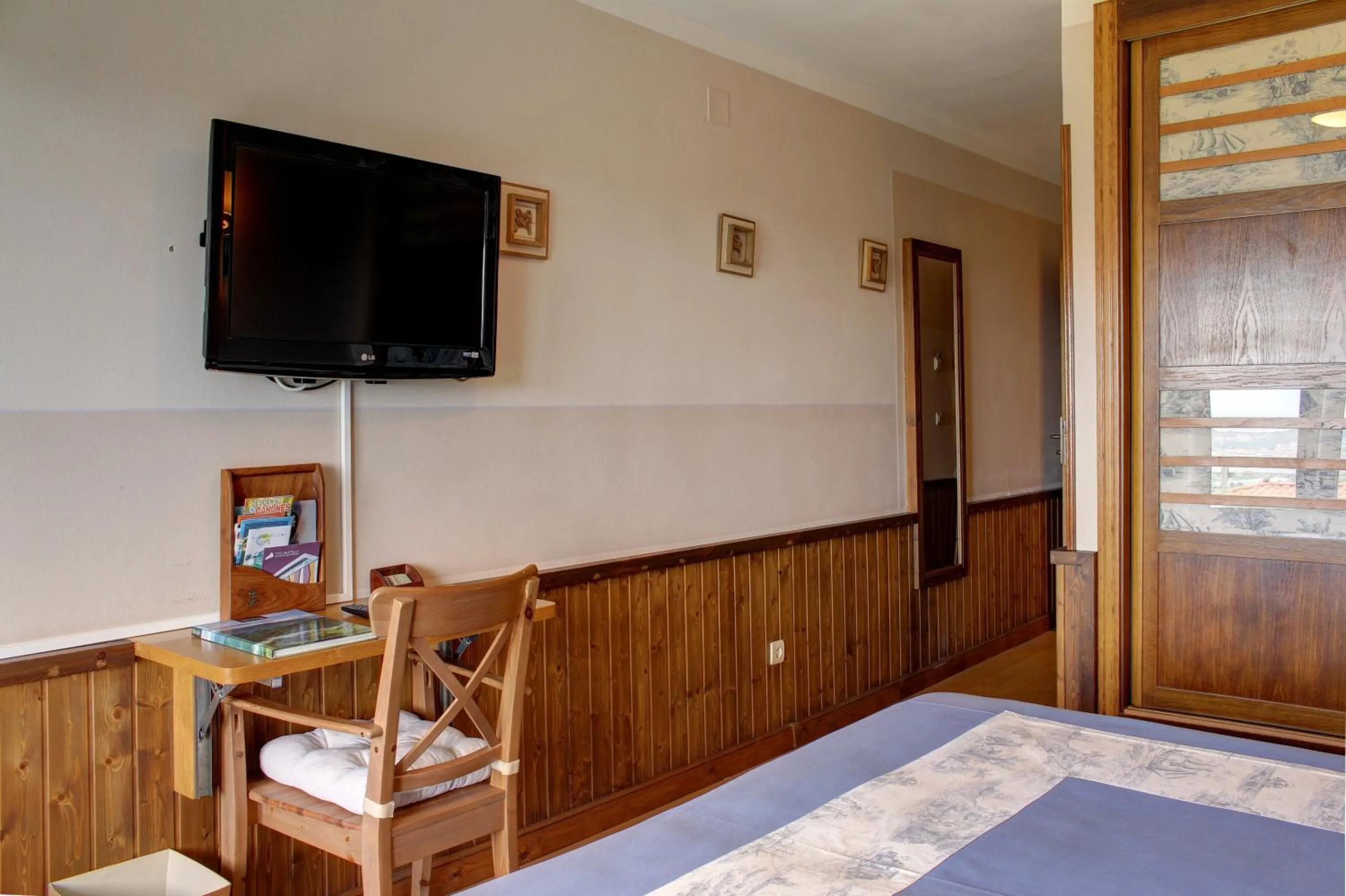 Bed in Hotel Mirador del Sella