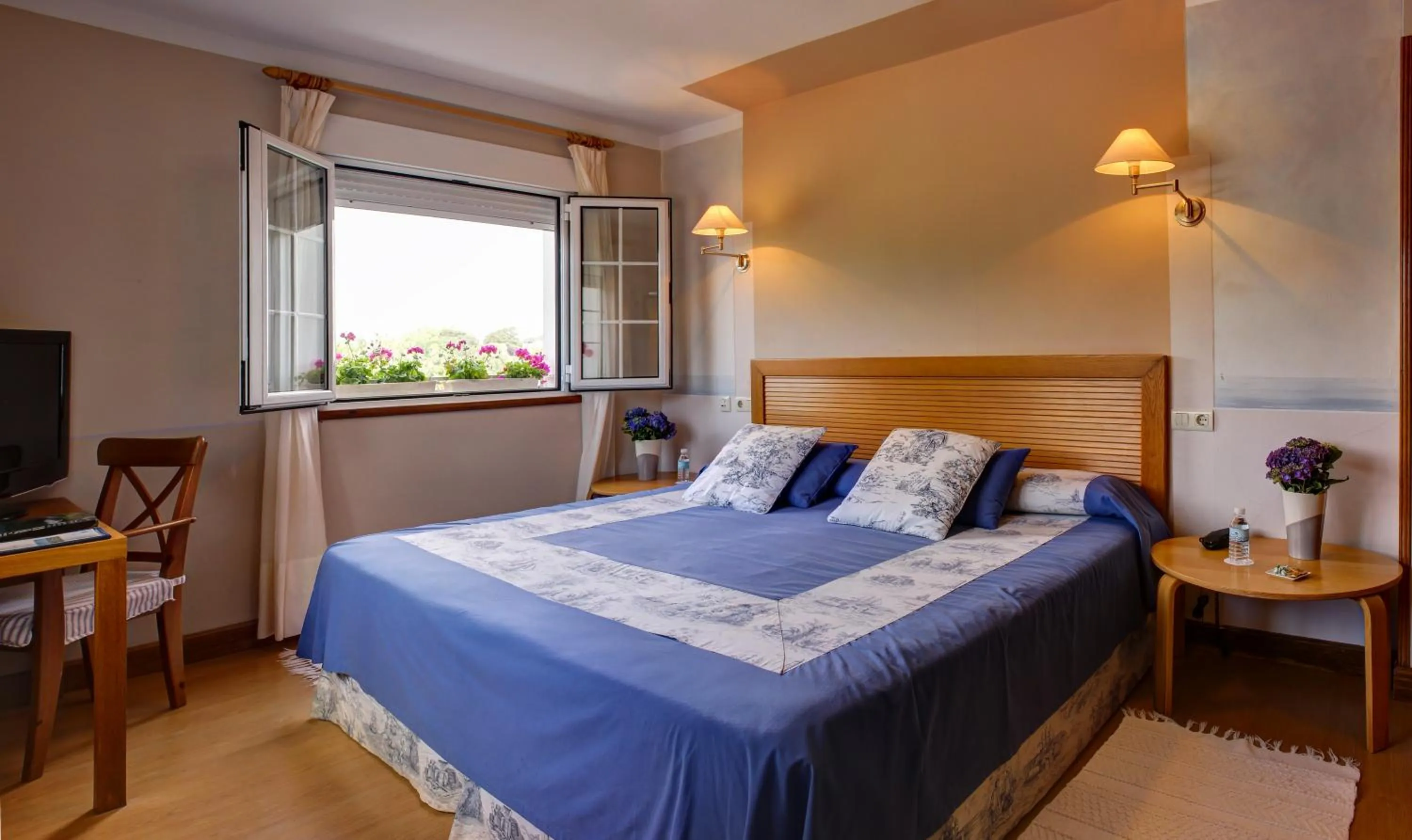 Bed in Hotel Mirador del Sella